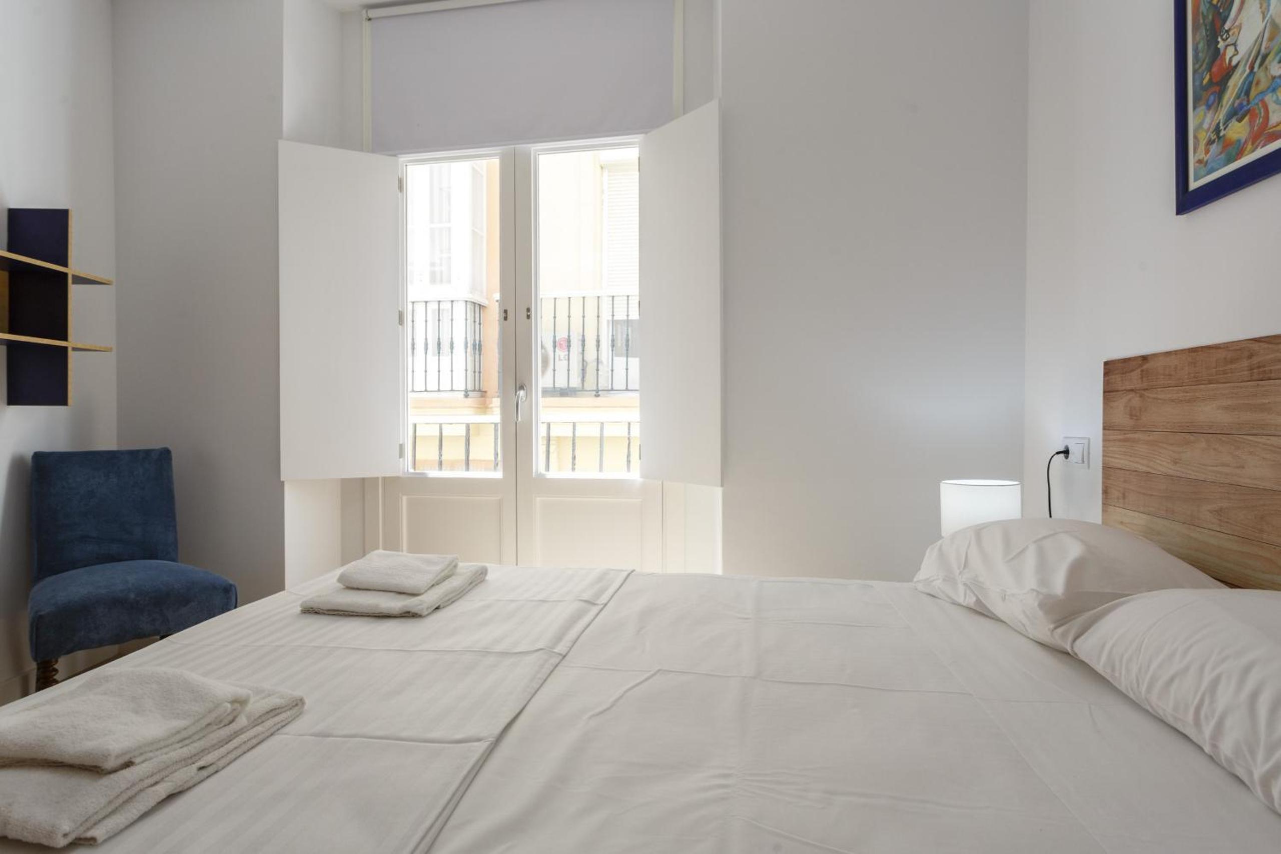 COLON15 Family Home by Cadiz4Rentals view 4