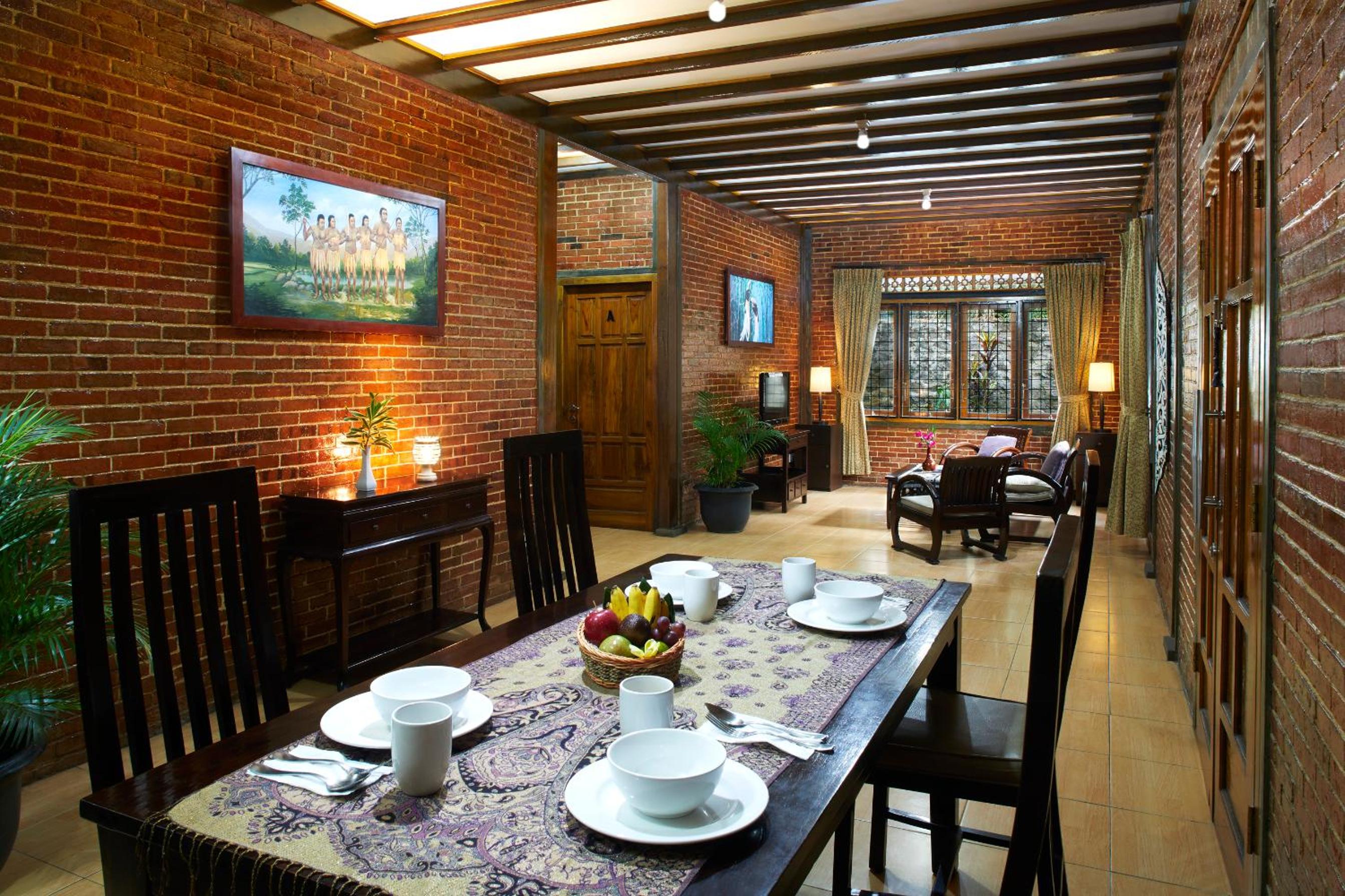 Jambuluwuk Convention Hall & Resort Batu