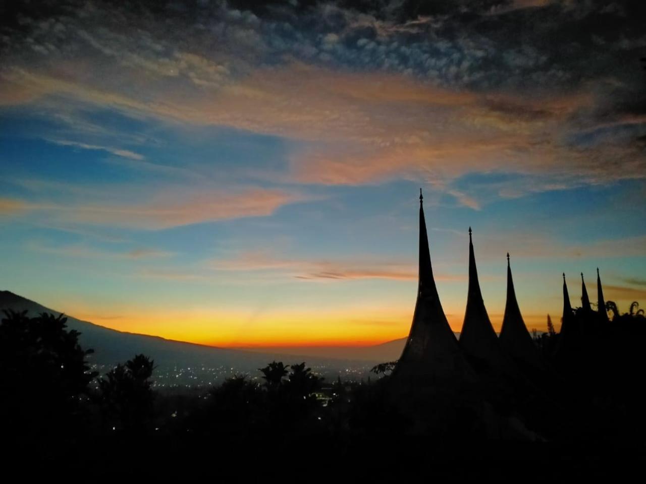 Jambuluwuk Convention Hall & Resort Batu