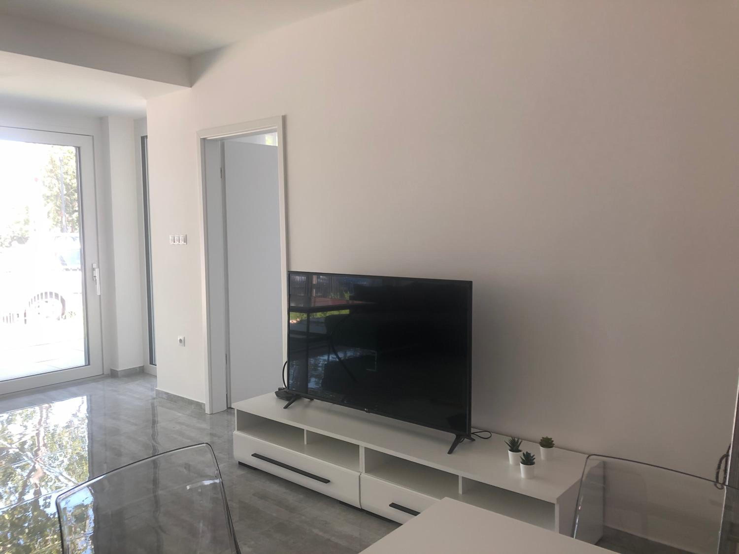 Front Apartment view 4