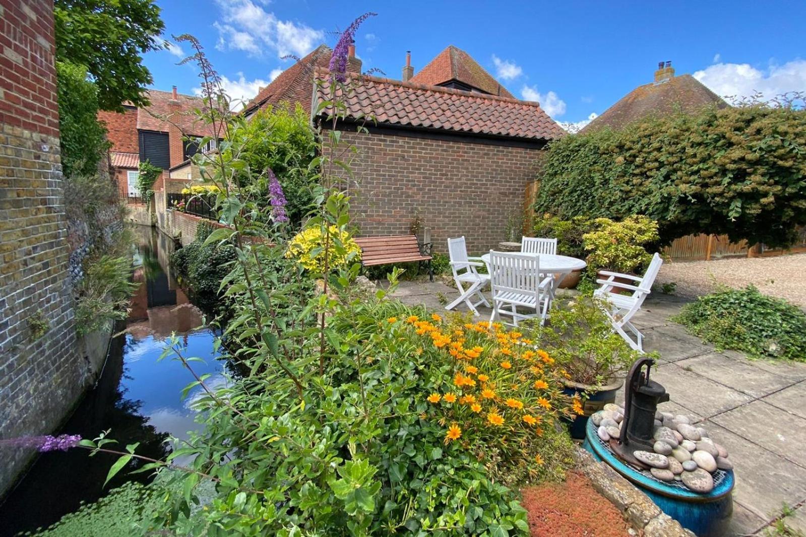 Delf Stream, close to town with lovely sunny terrace view 3
