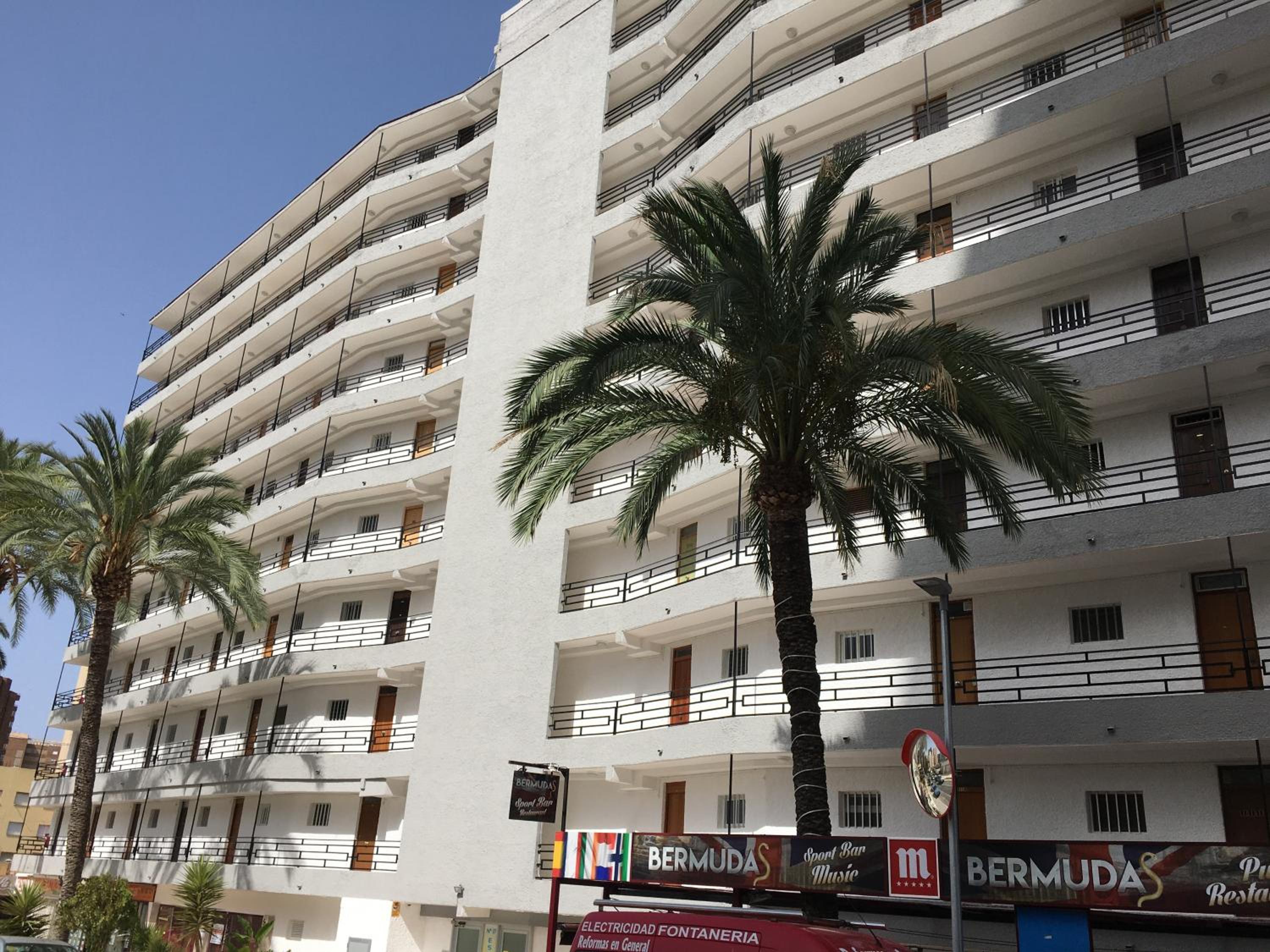 BERMUDAS-TURIS Apartamentos