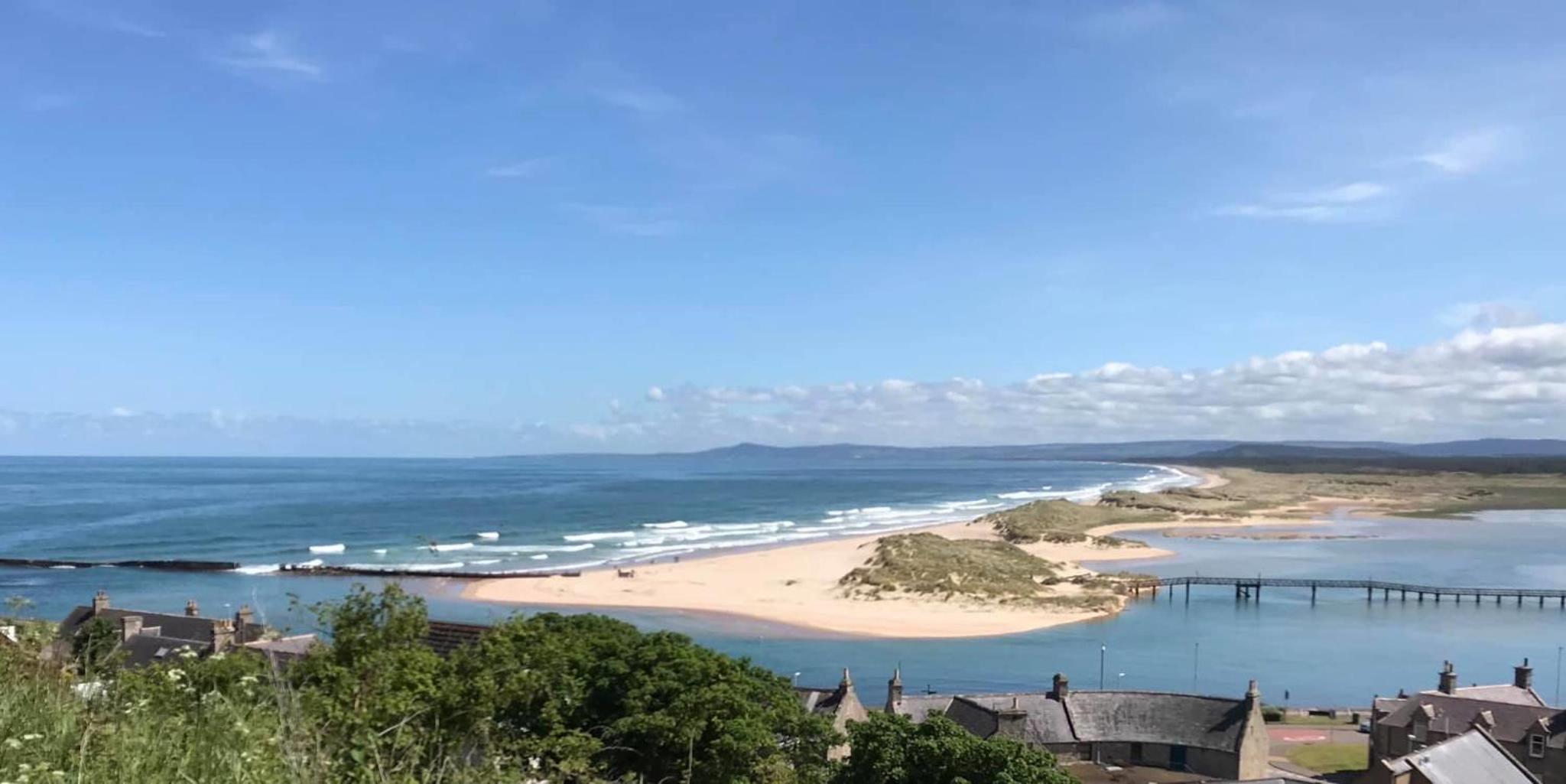 Skerry View - Overlooking the Moray Firth - close to Beaches, Harbour, Shops and Restaurants, photo 16
