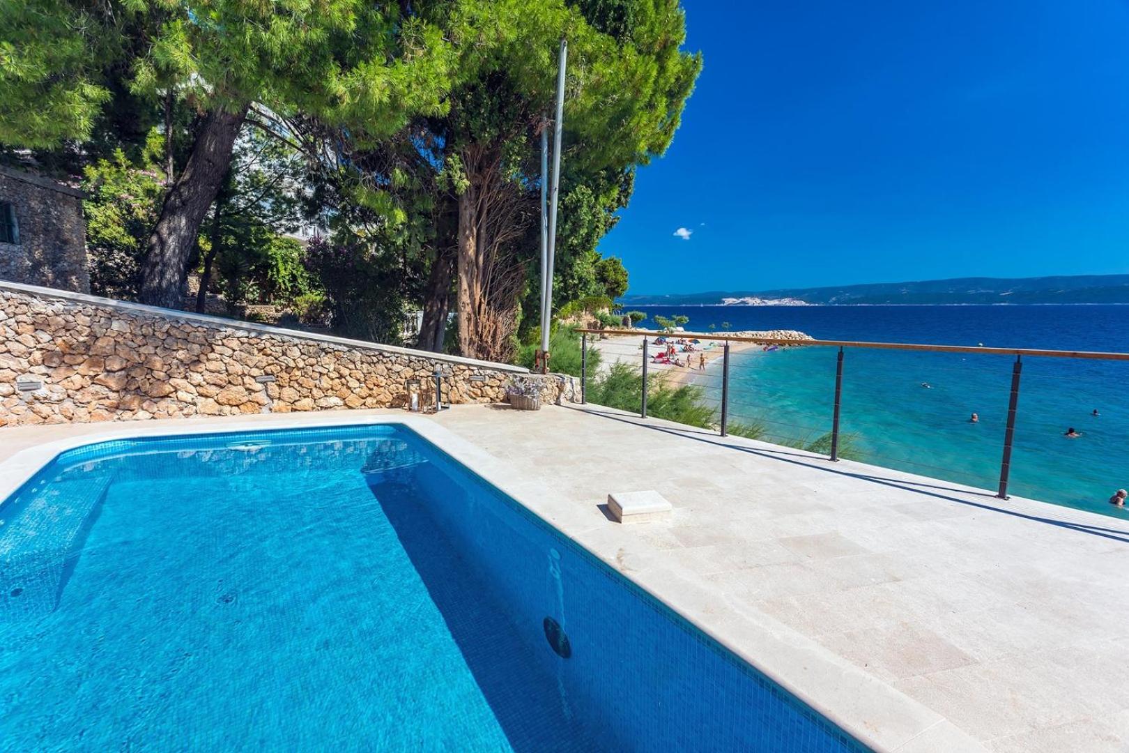 Beachfront Casa Ahoi with 2 bedrooms, heated pool, amazing sea views view 5