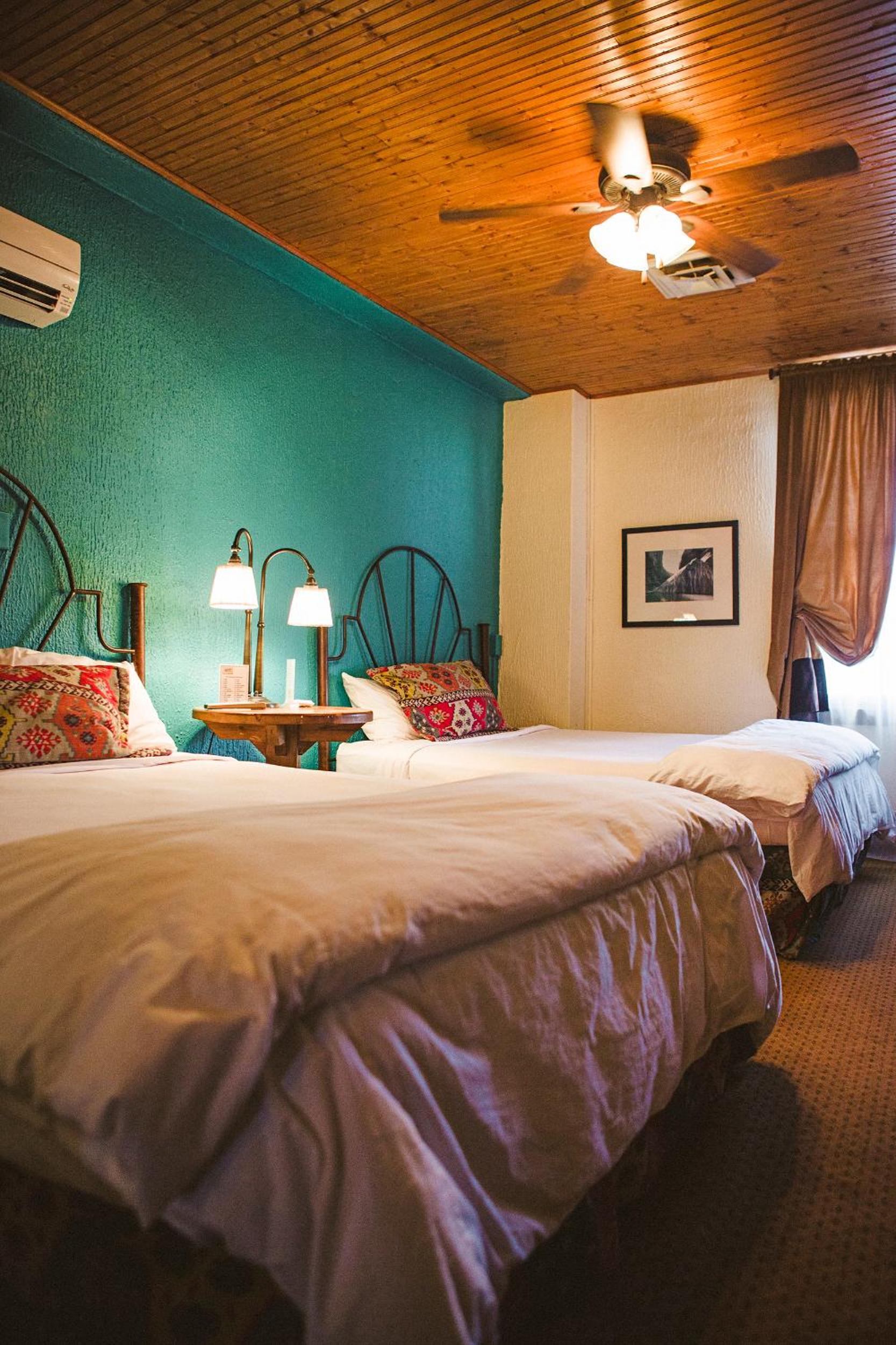 Alpine Vacations - The Holland Hotel - Property Image 21