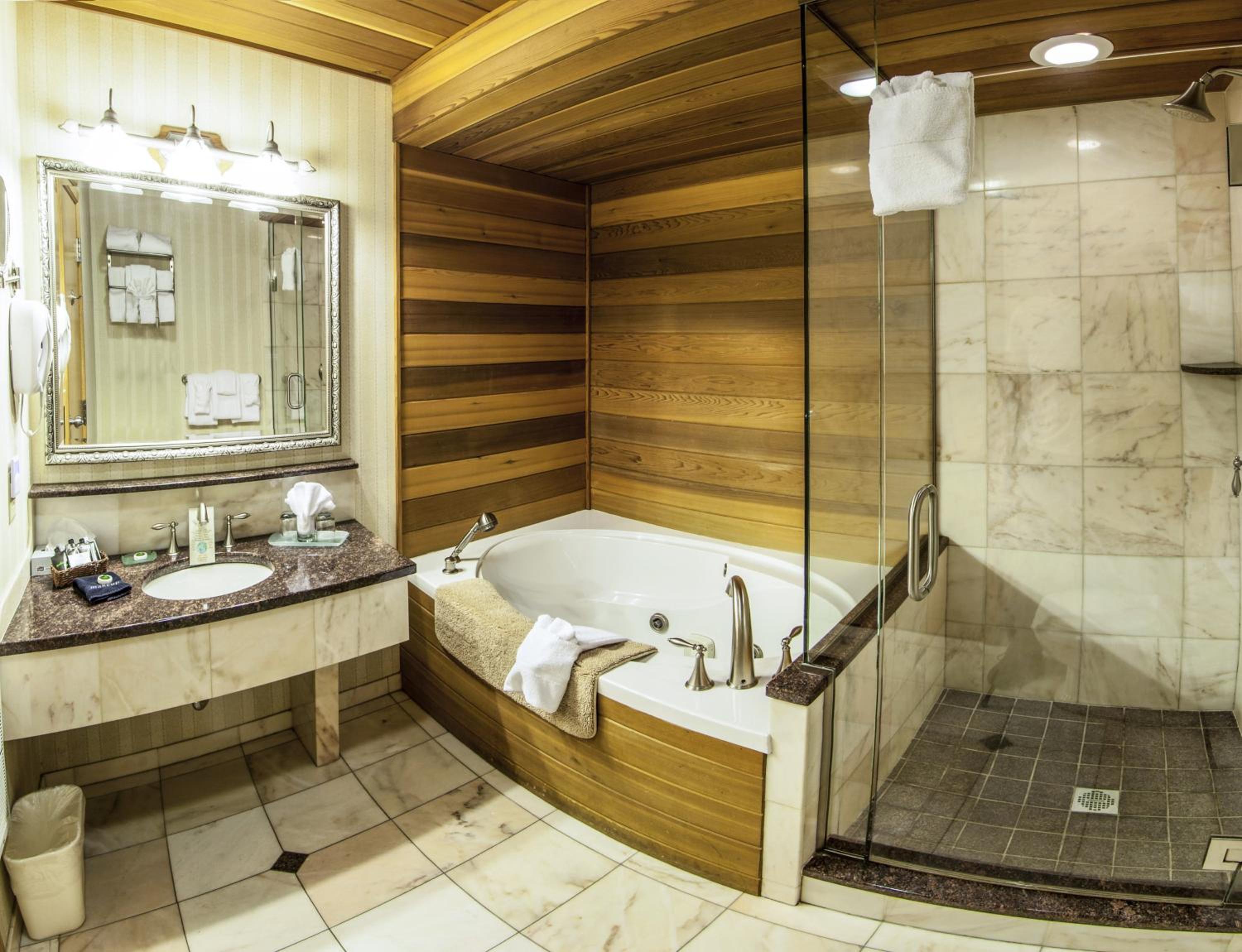 Golden Arrow Lakeside Resort