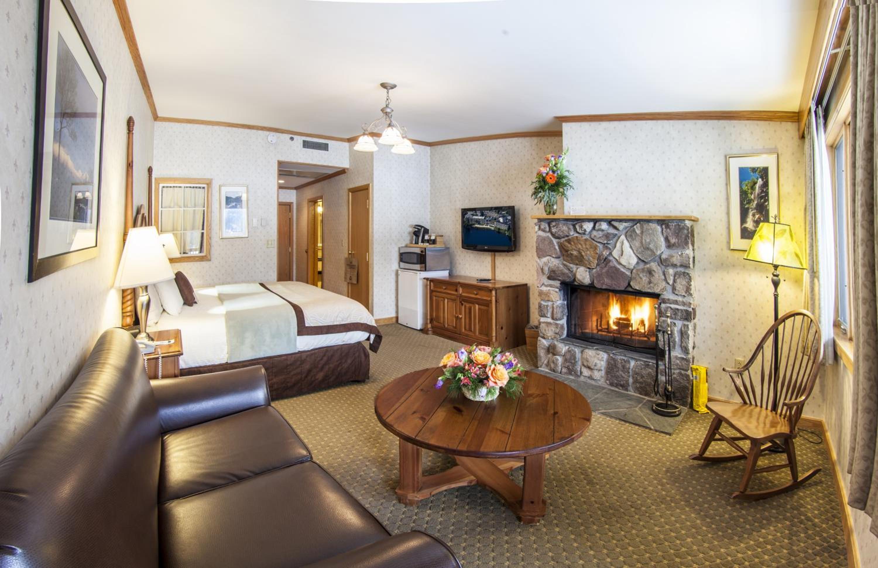 Golden Arrow Lakeside Resort