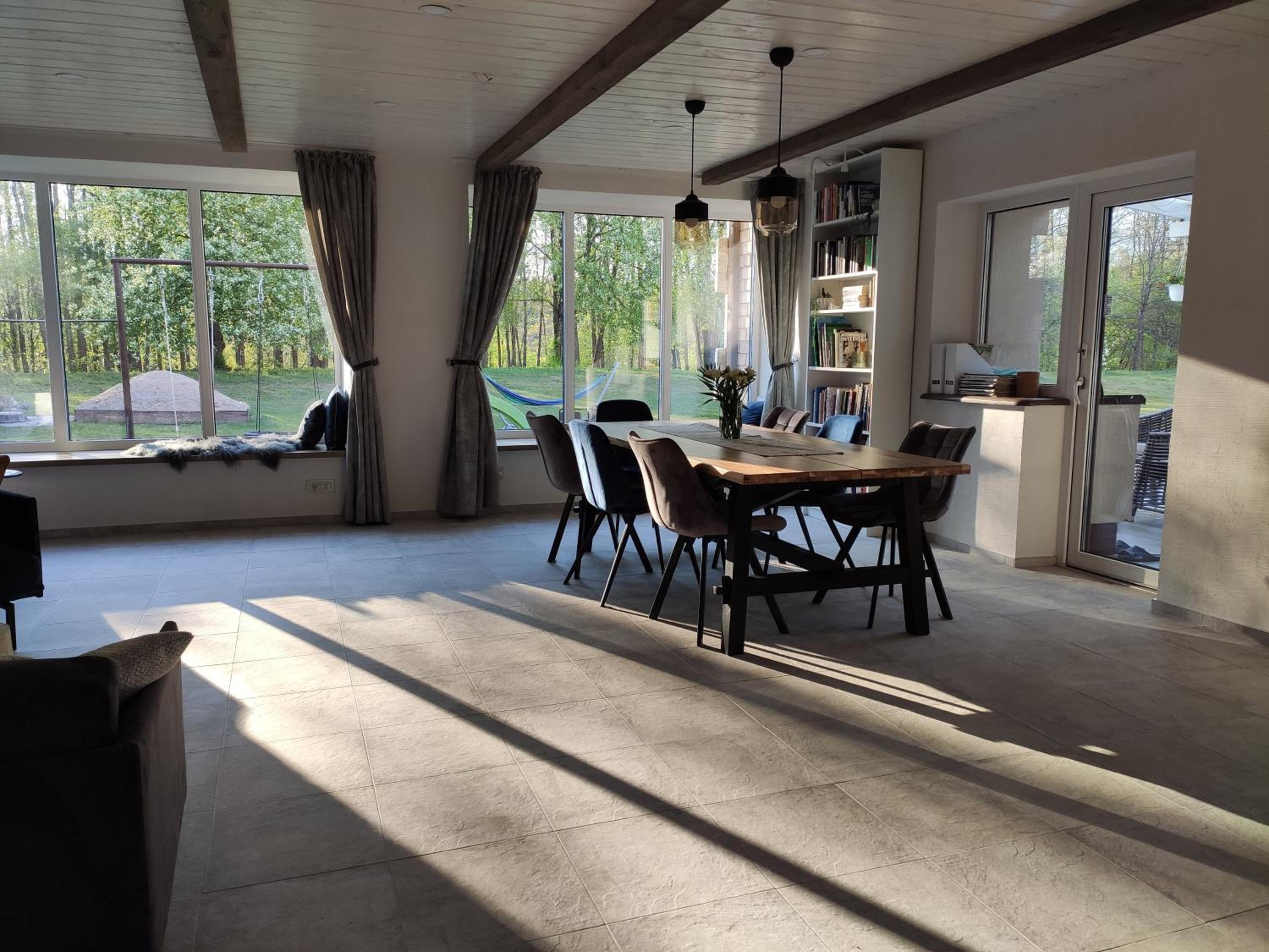 Family house view 5