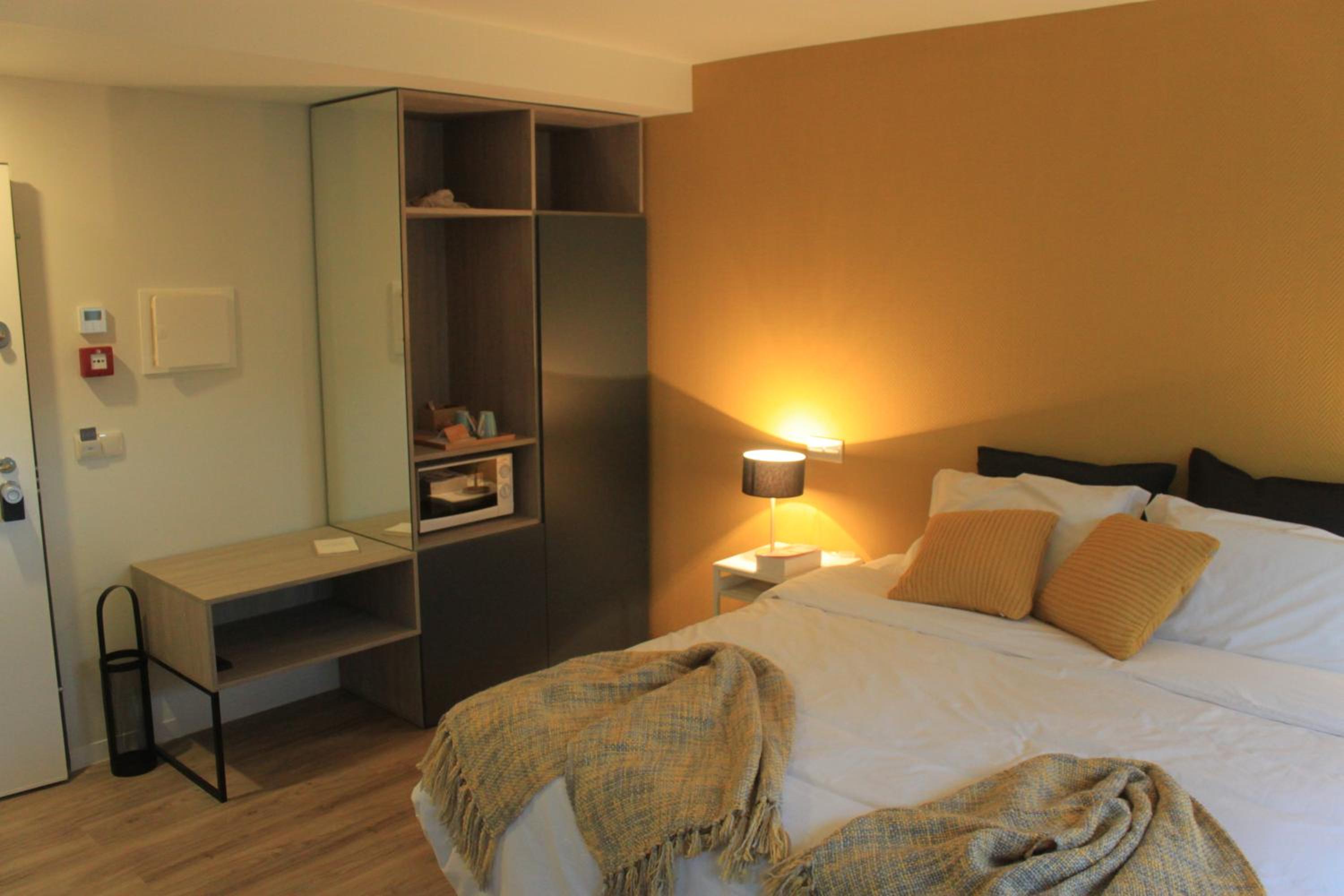 hotel room