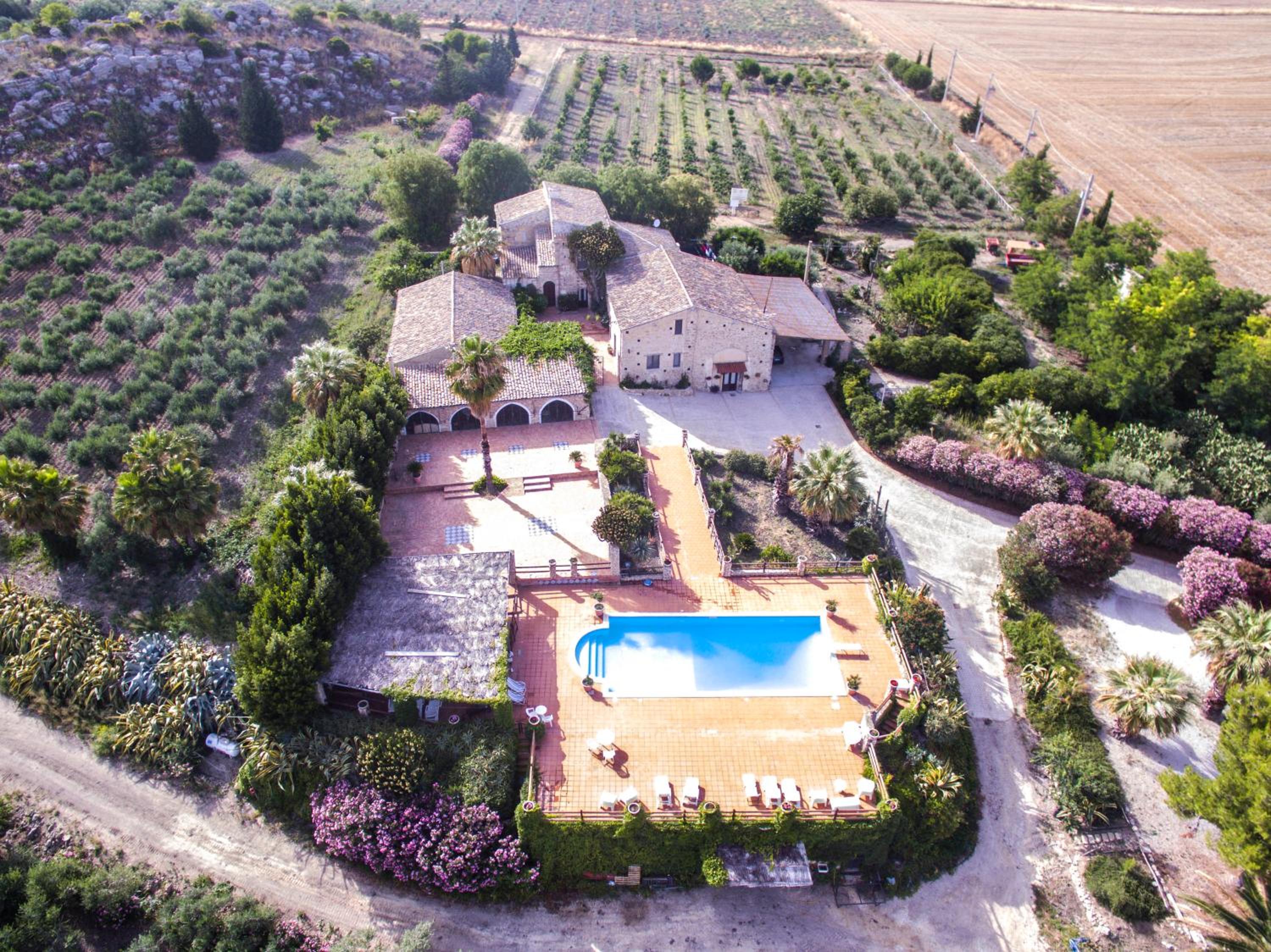 Baglio Làuria view 2