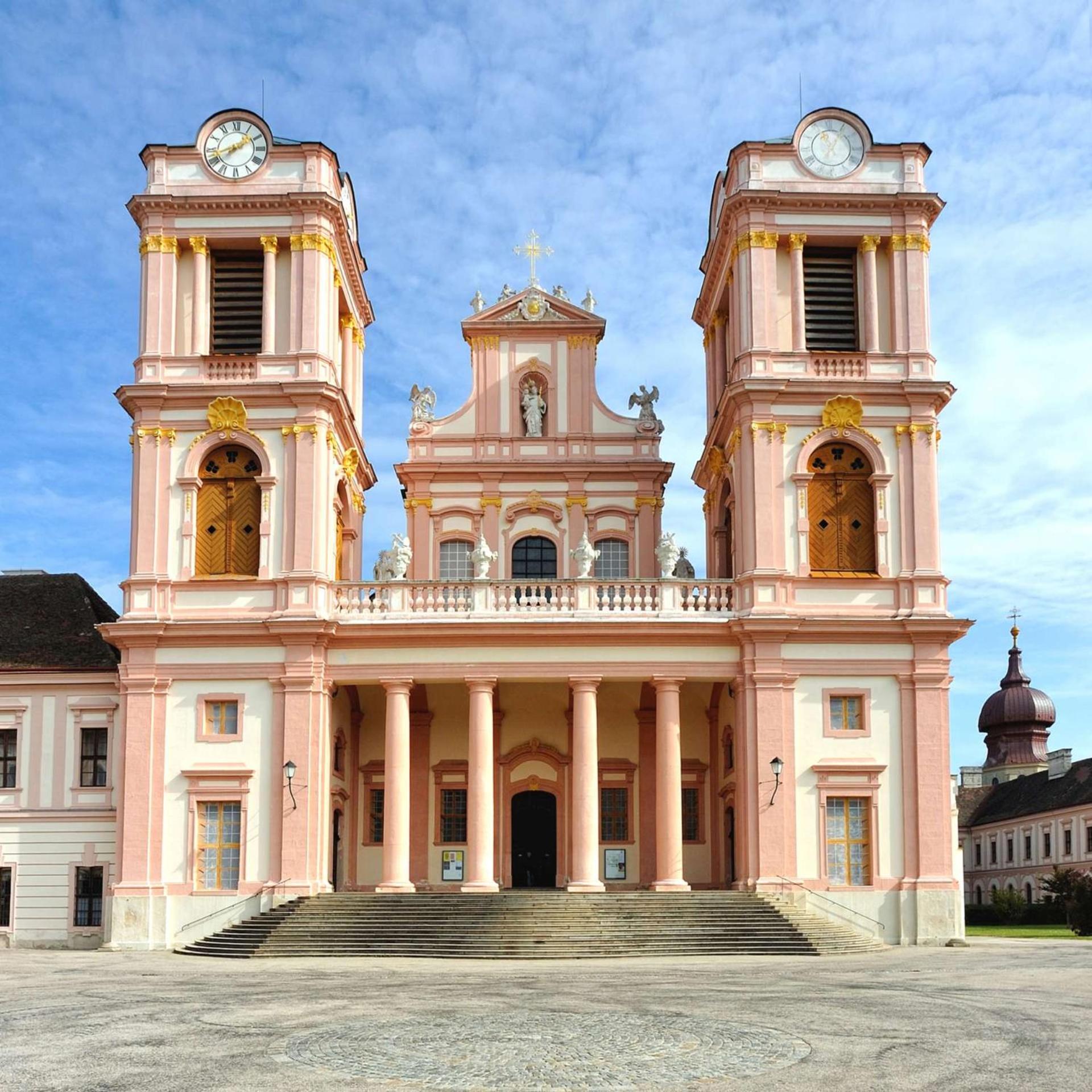Gästehaus Benediktinerstift Göttweig - Bed & Breakfast Monastery