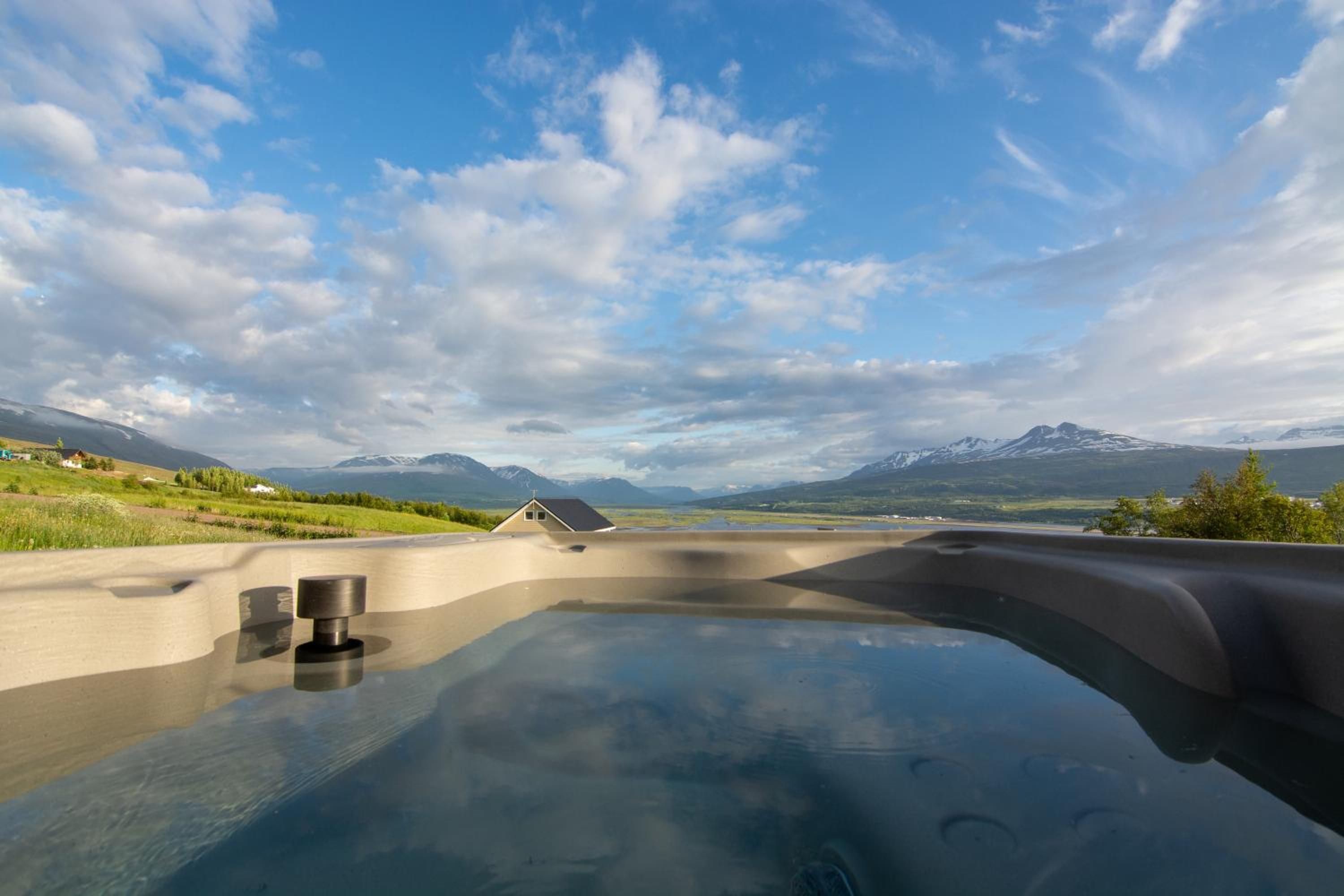 Viking Cottages & Apartments