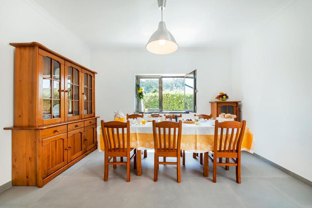 Beachouse - Surf, Bed & Breakfast