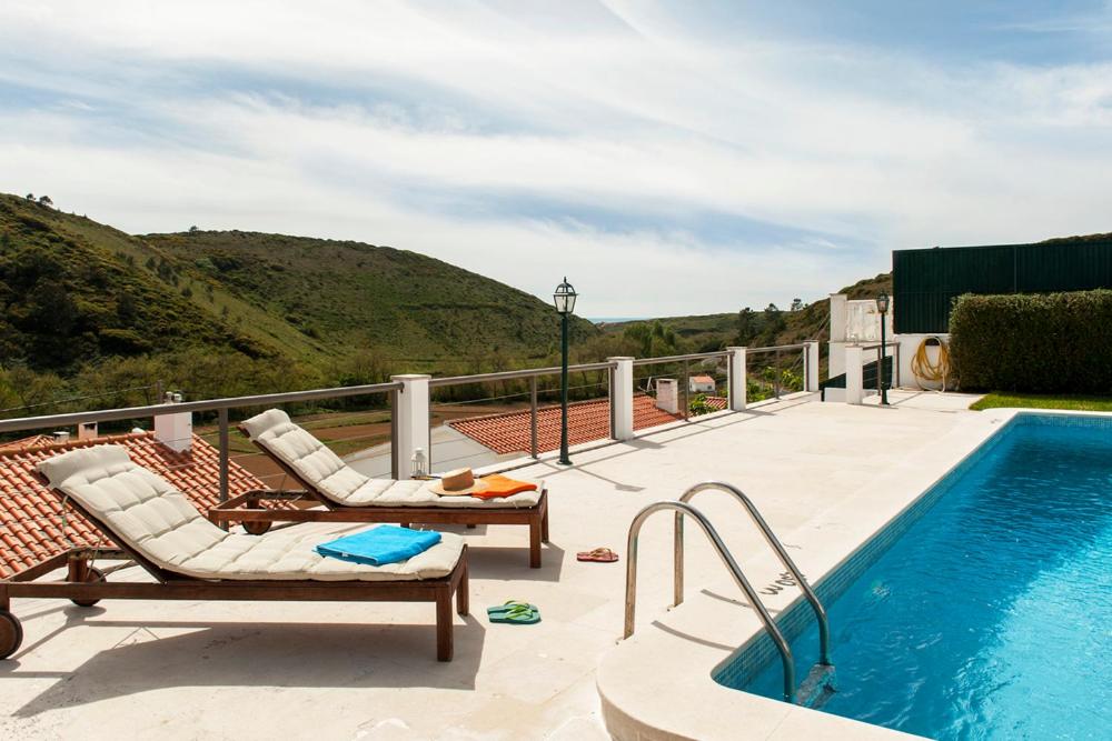 Beachouse - Surf, Bed & Breakfast