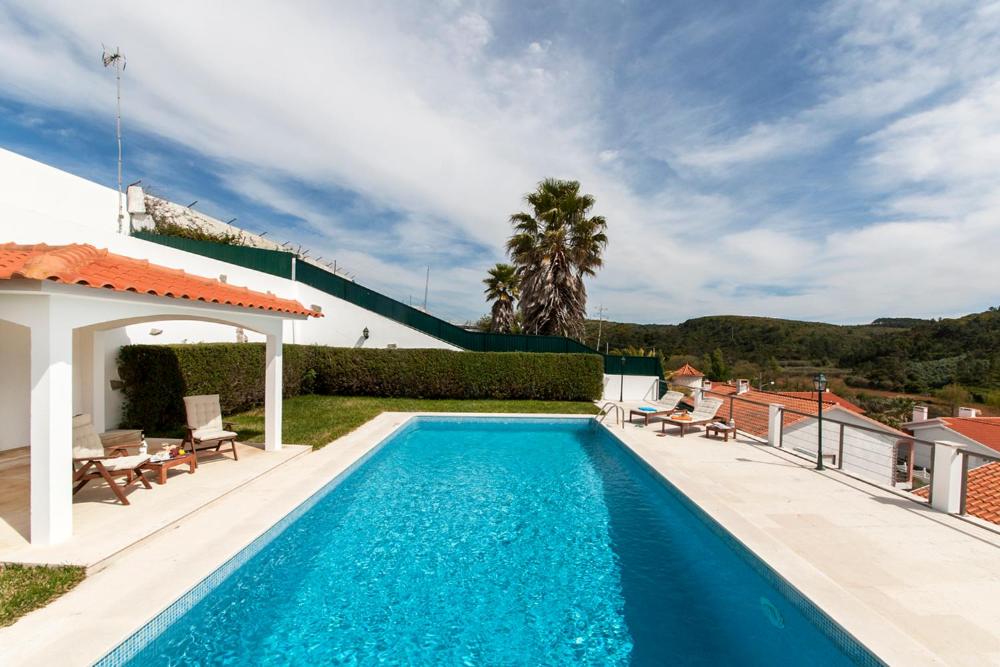 Beachouse - Surf, Bed & Breakfast