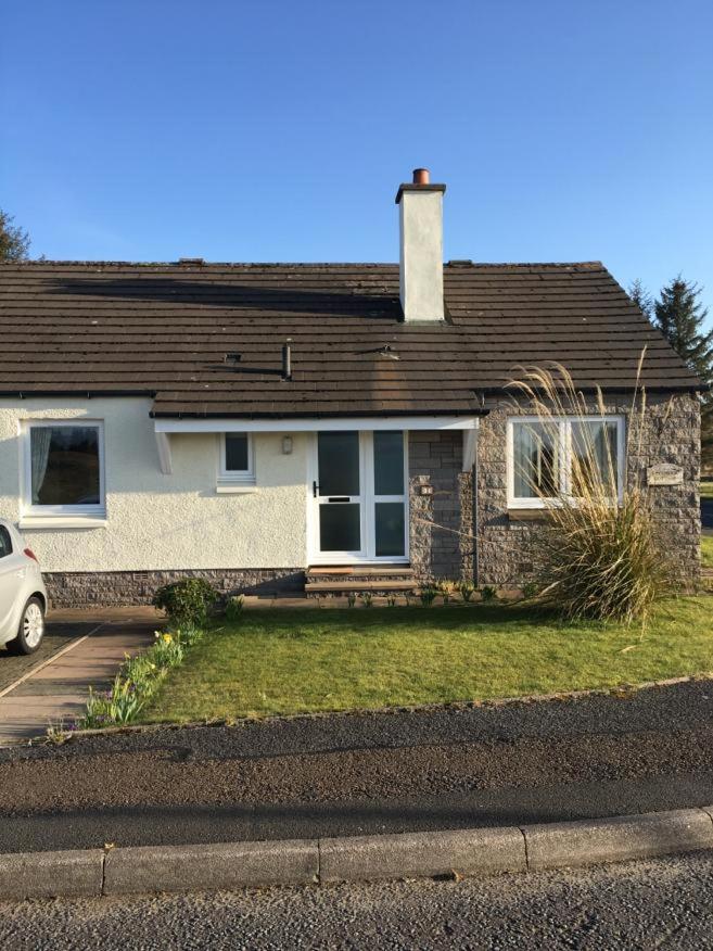 Lavender Cottage with Parking and Beautiful Views Summer Special