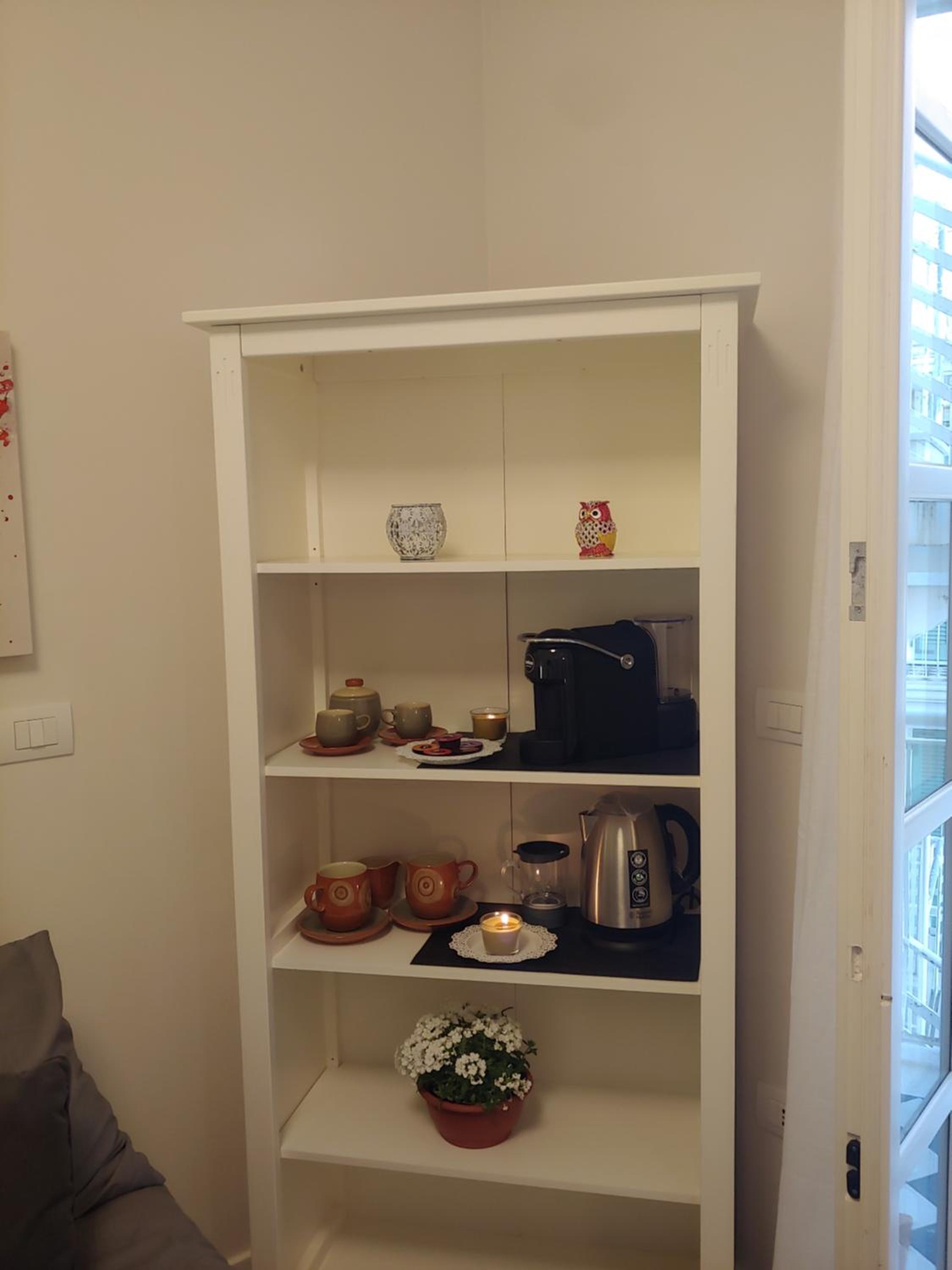 TINY ROOM en Sassari — kitchen