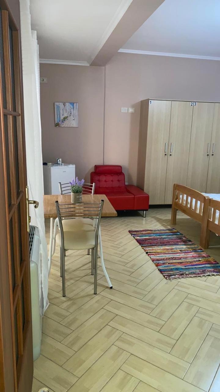 Hotel Durres Vila 53