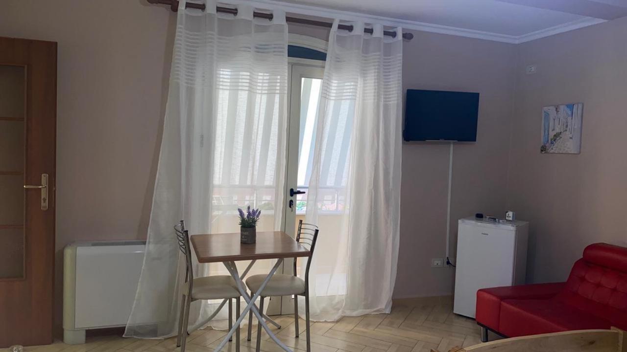 Hotel Durres Vila 53
