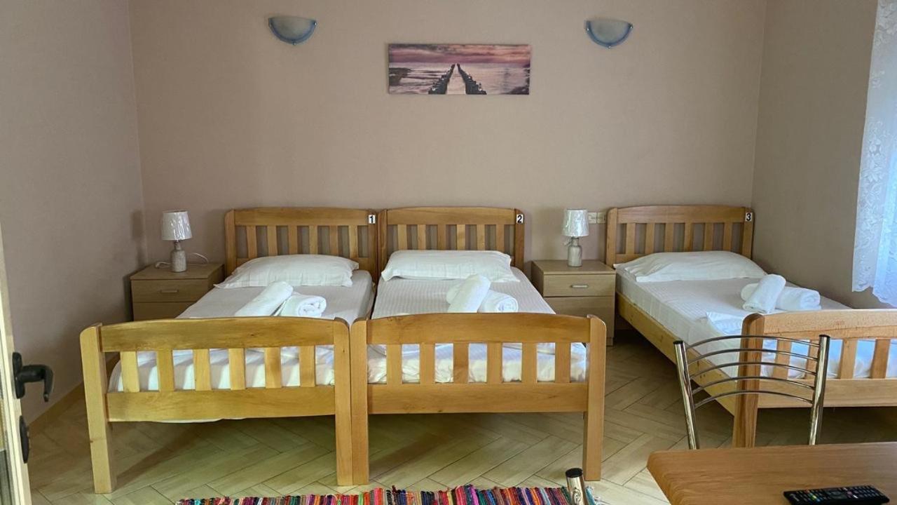 Hotel Durres Vila 53
