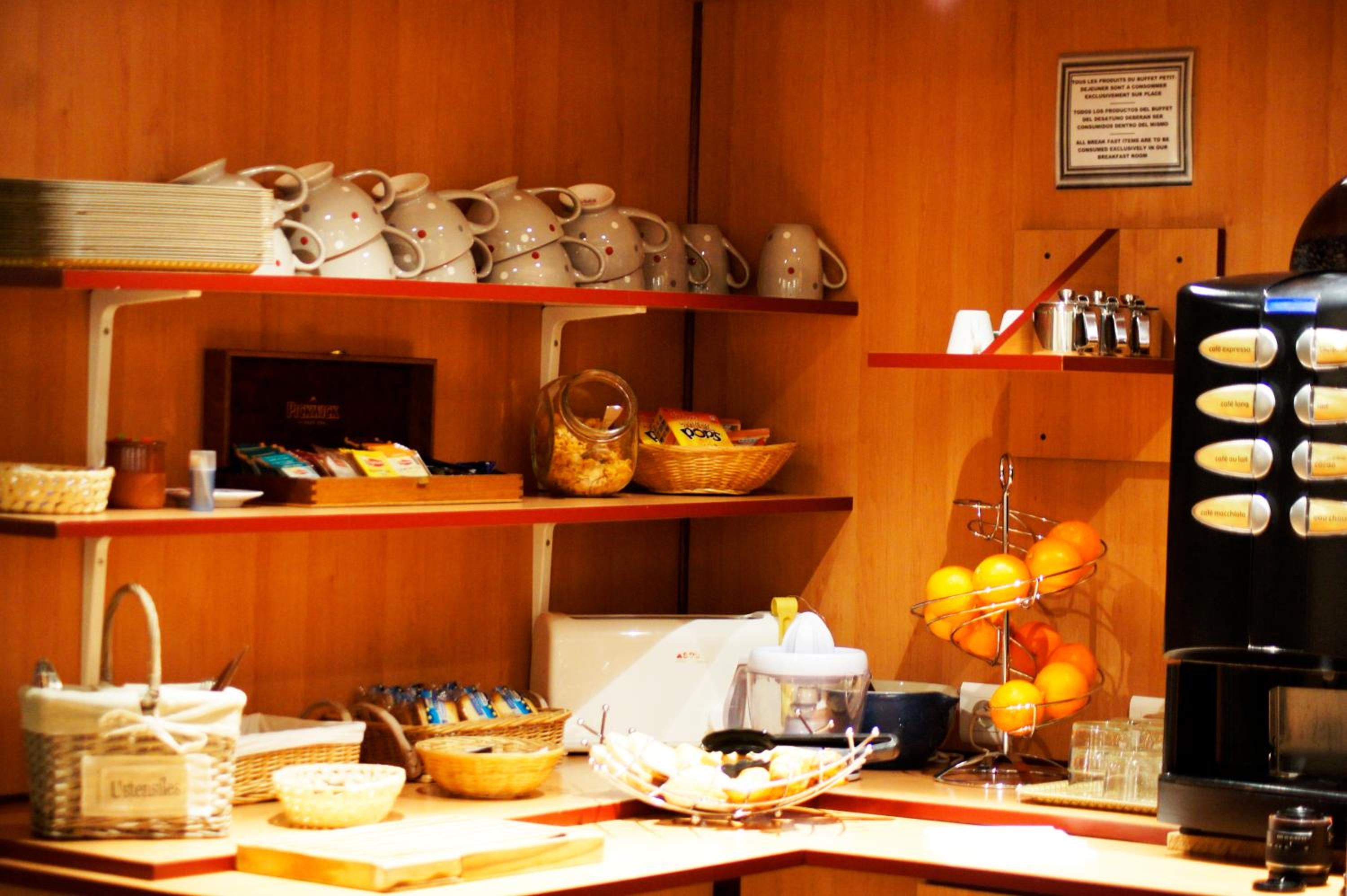 Pau Vacations - Hotel Bosquet Pau Centre - Property Image 2