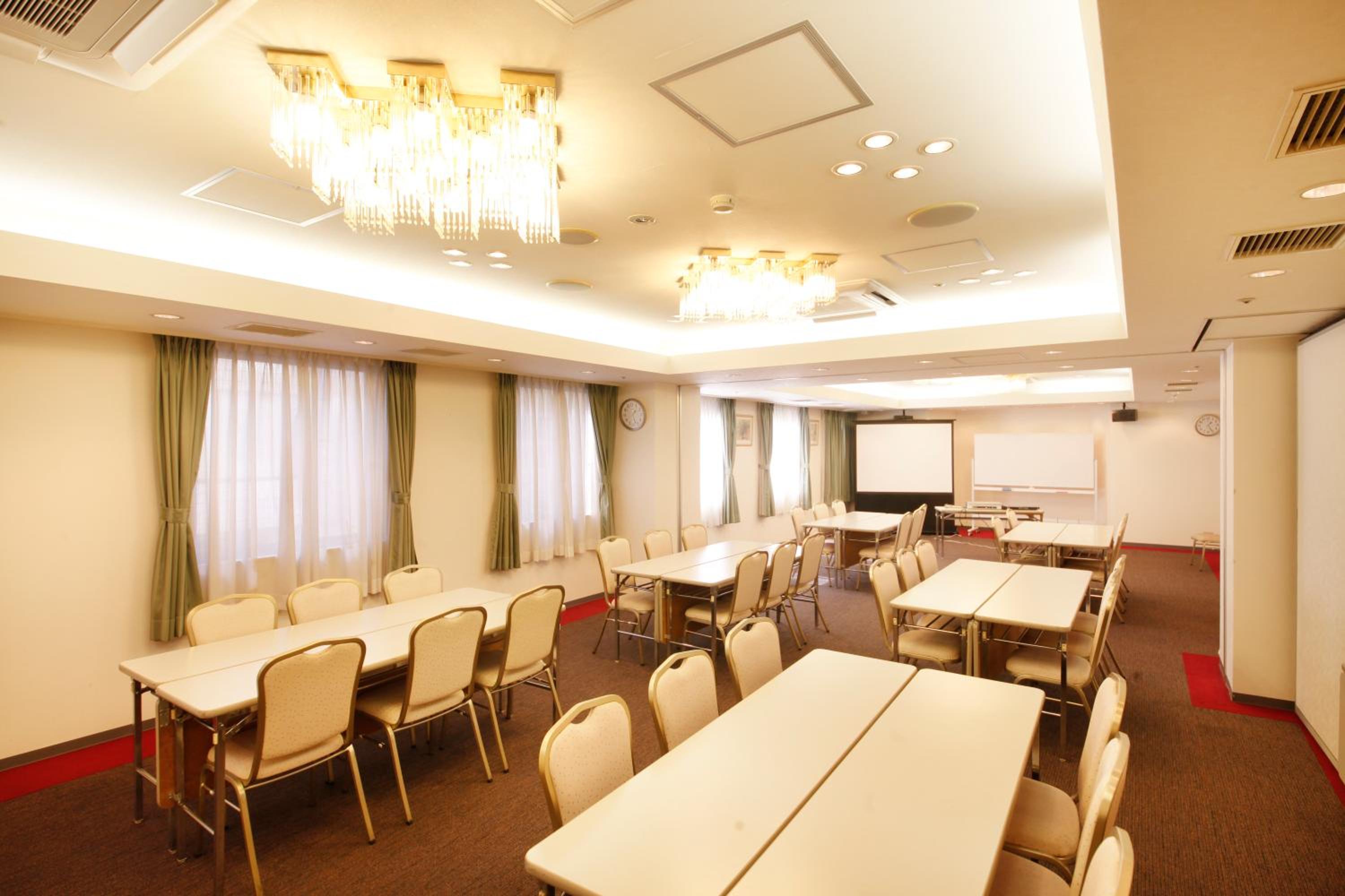 Court Hotel Shin-Yokohama