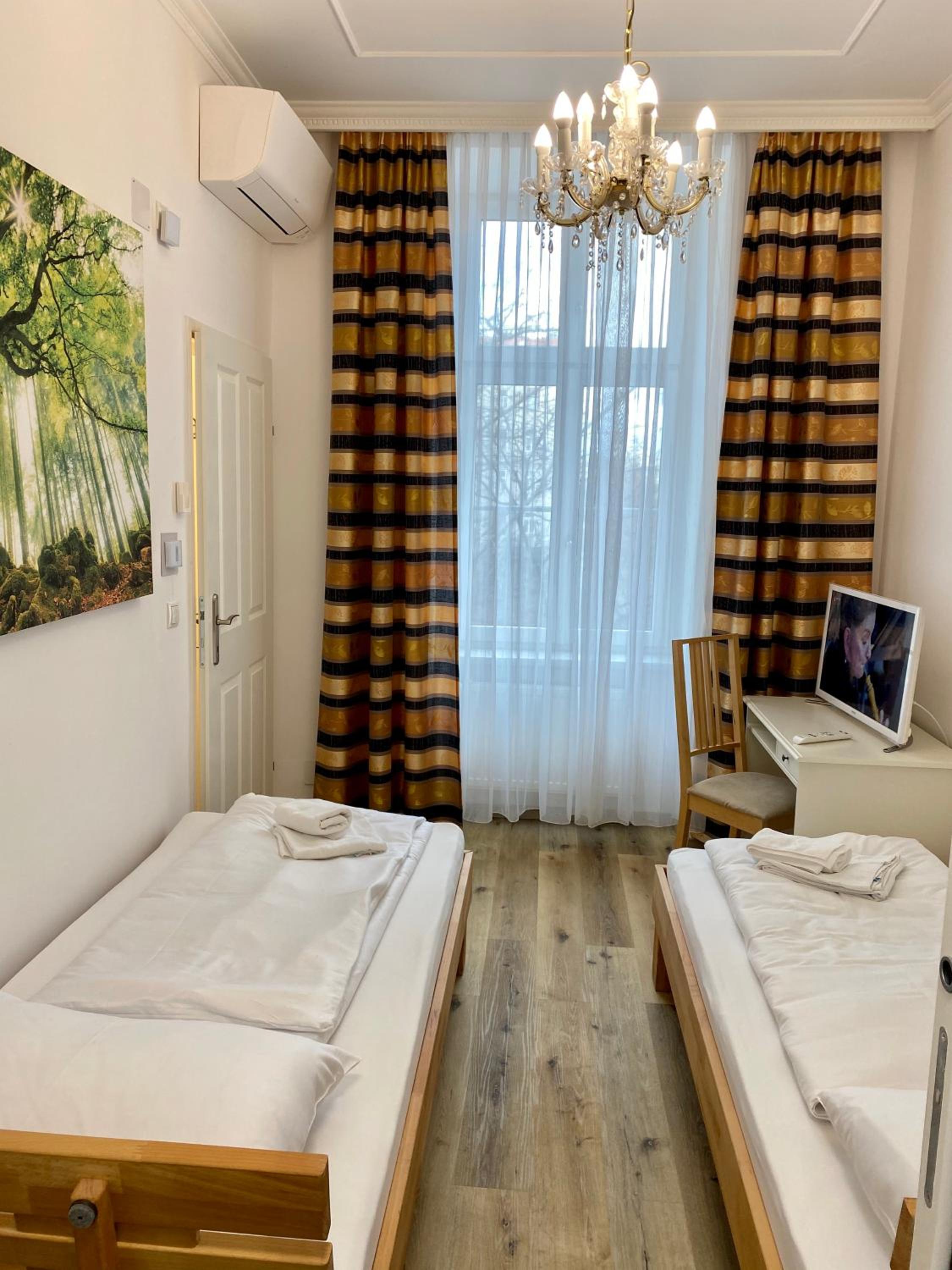AJO Vienna Central Room - Contactless Check-in