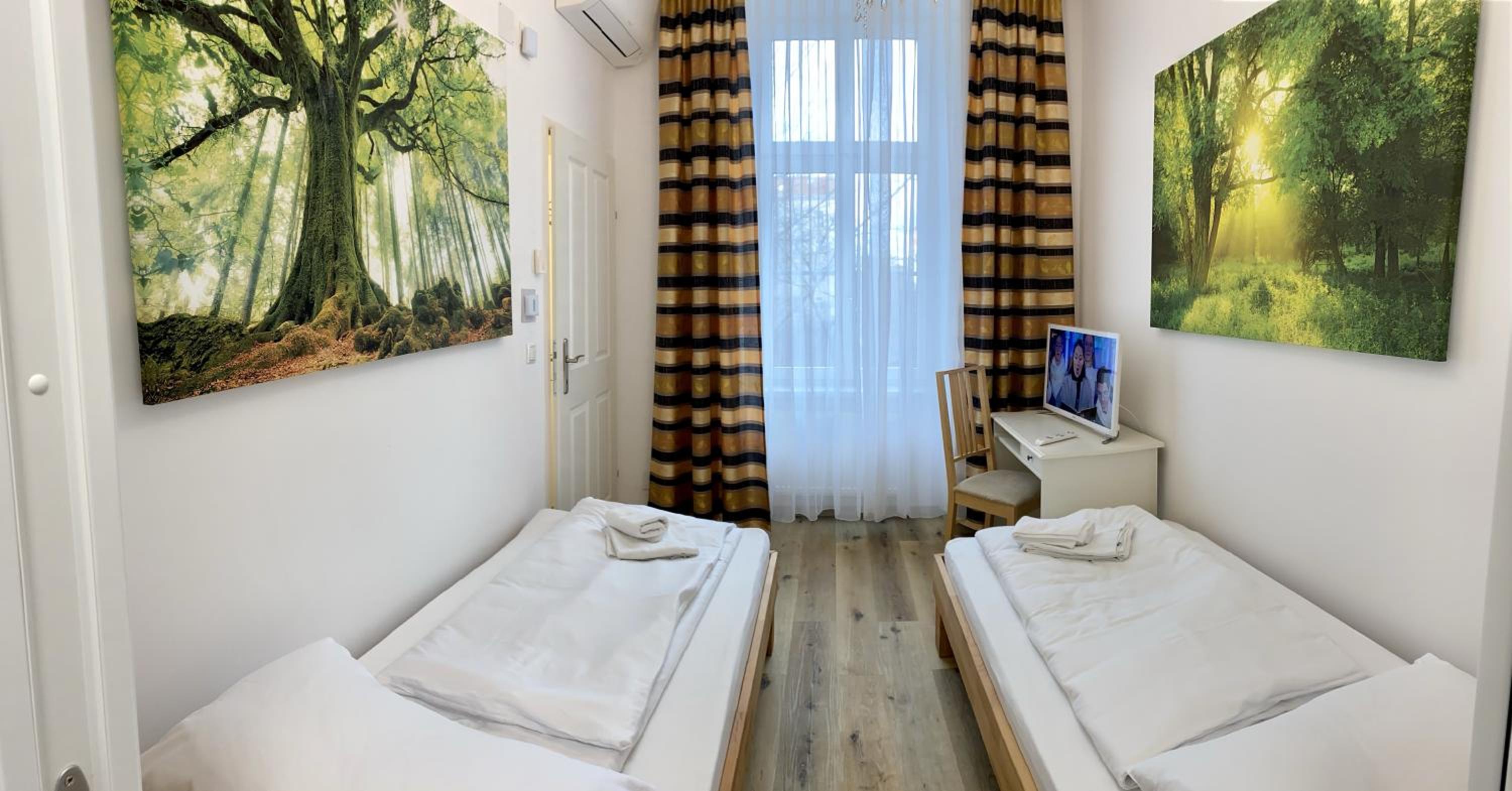 AJO Vienna Central Room - Contactless Check-in