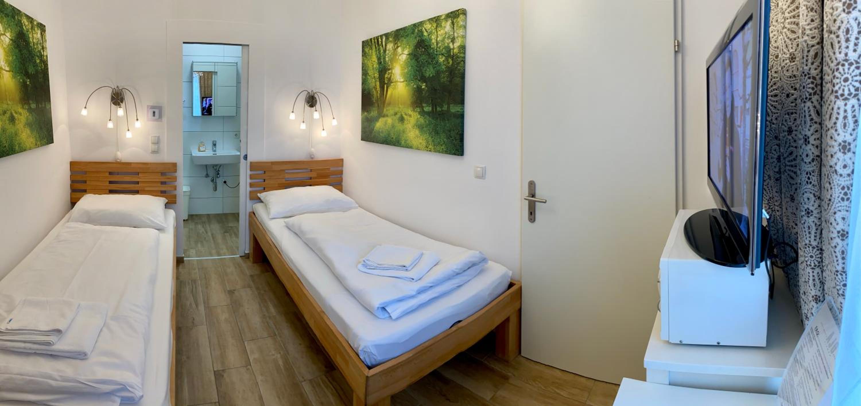 AJO Vienna Central Room - Contactless Check-in