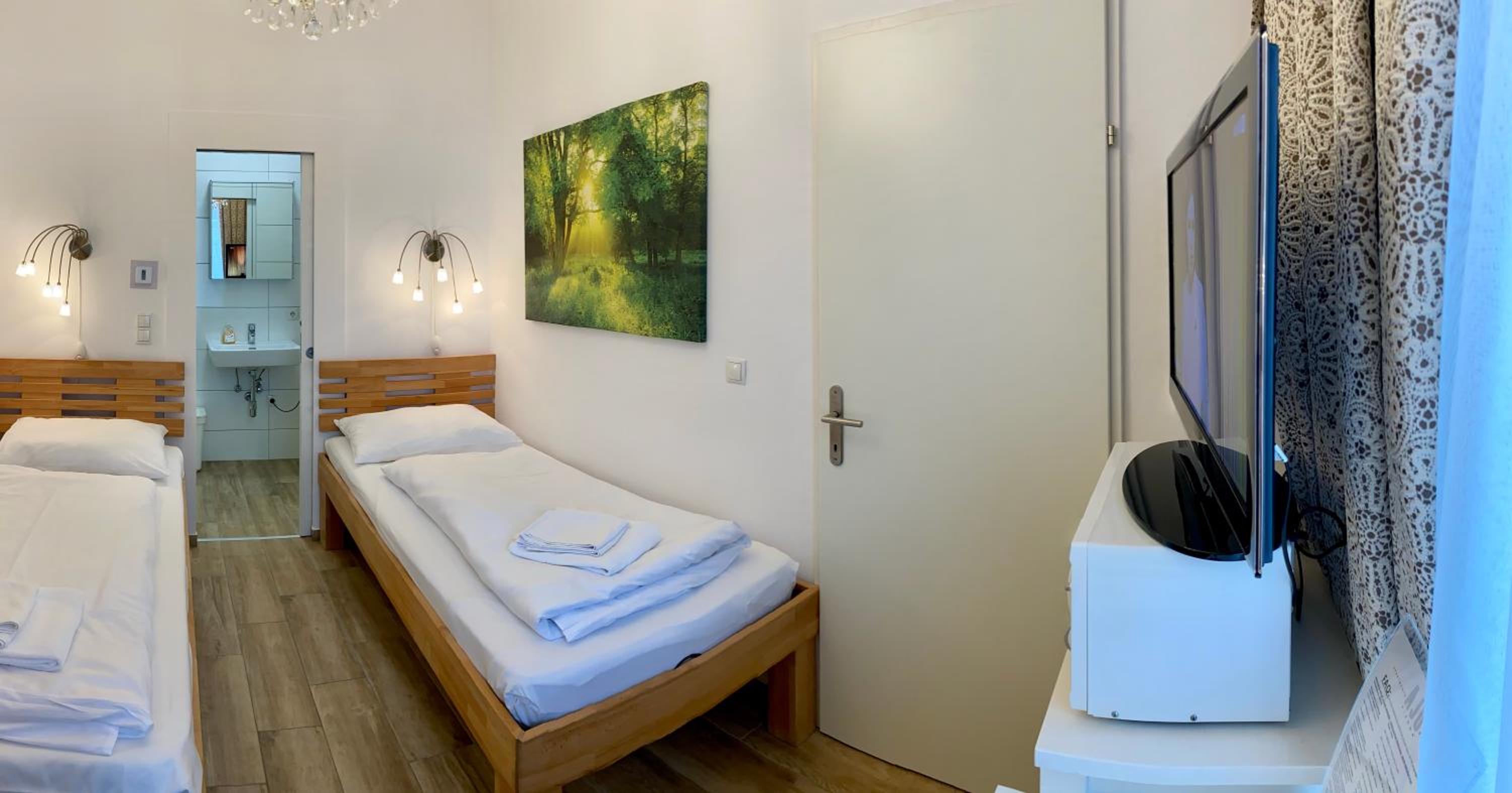 AJO Vienna Central Room - Contactless Check-in