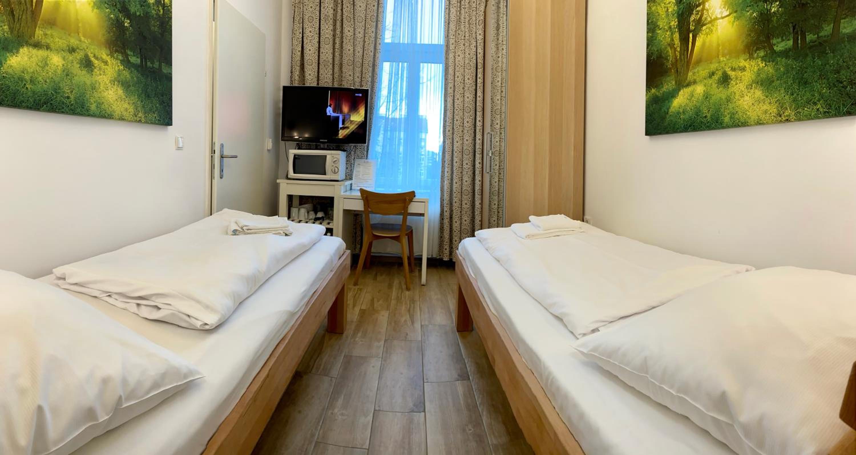 AJO Vienna Central Room - Contactless Check-in