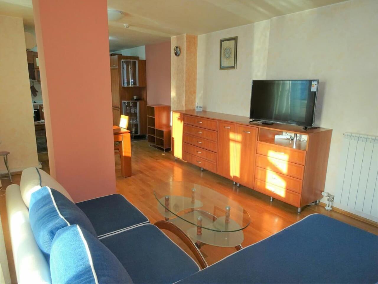 HostEx Vintage Apartment