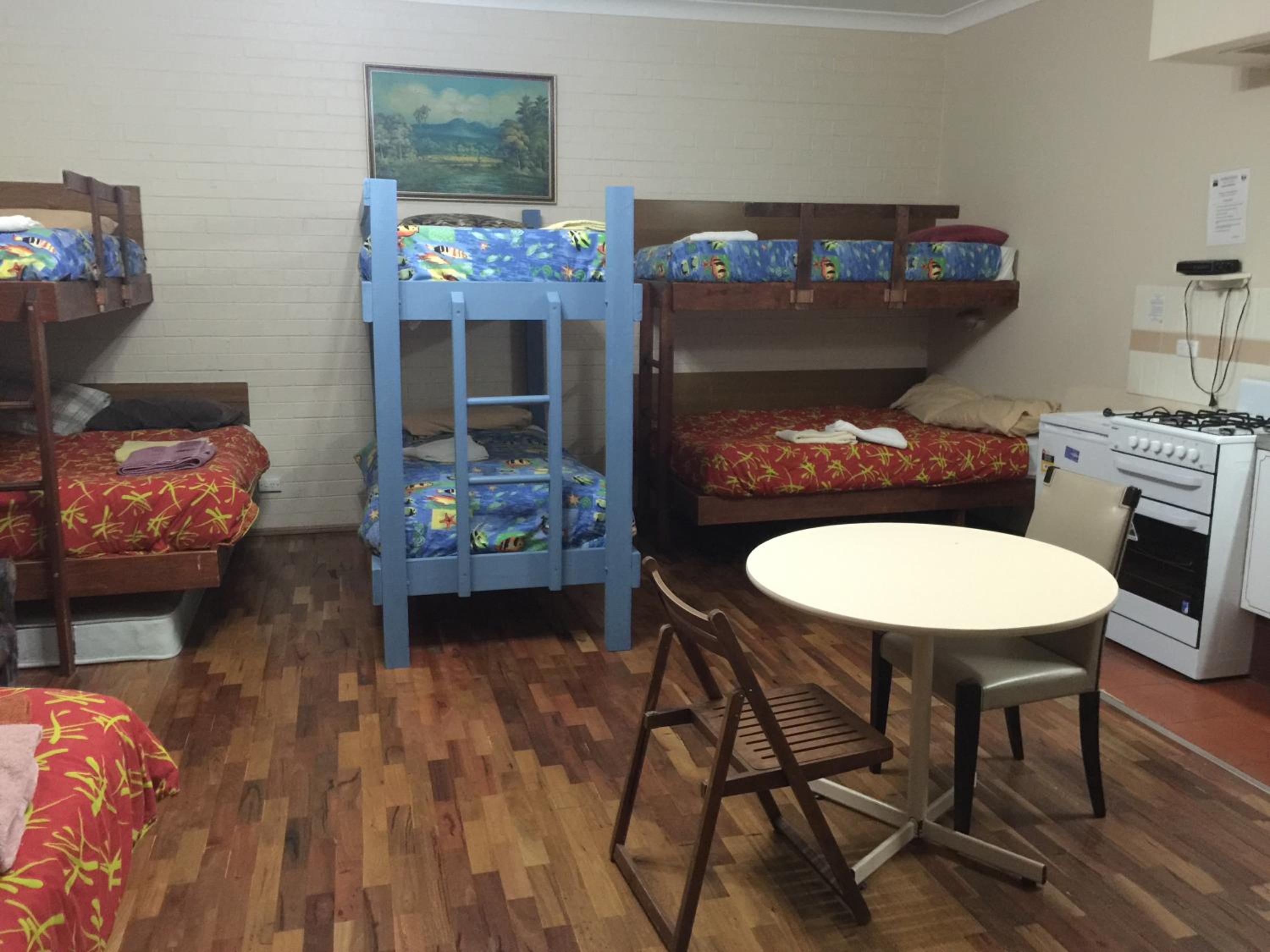 Snowgate Motel + Apartments