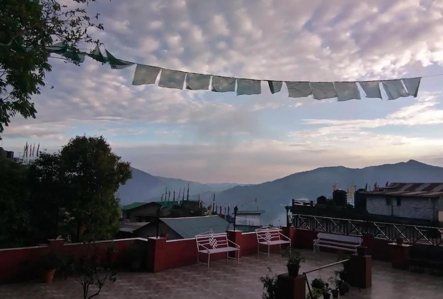The Shire- Well Located Hillside Homestay view 5