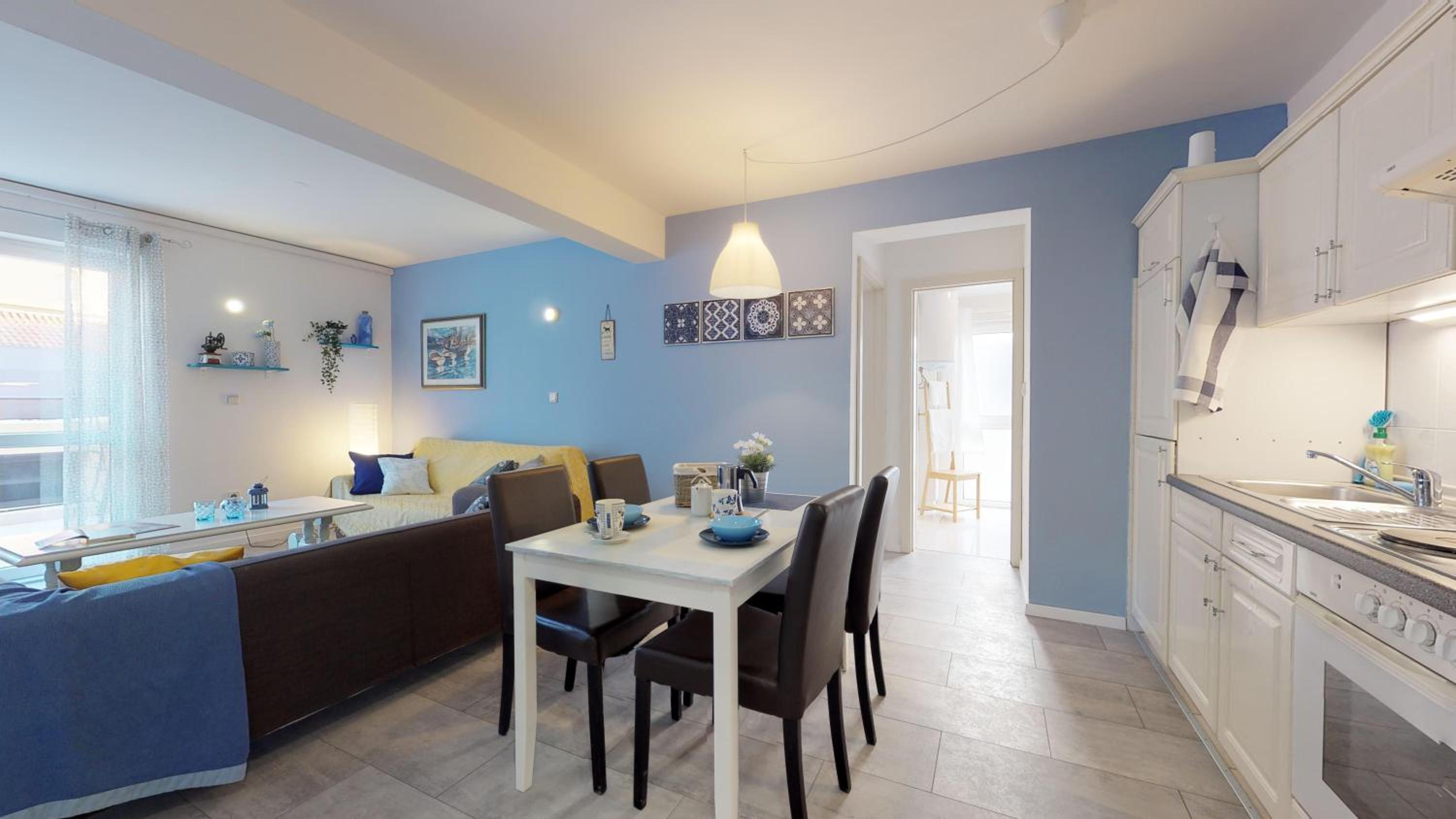 STELLA deluxe SUPERIOR 5 star apartment, your piece of heaven by the sea & park, with sea view