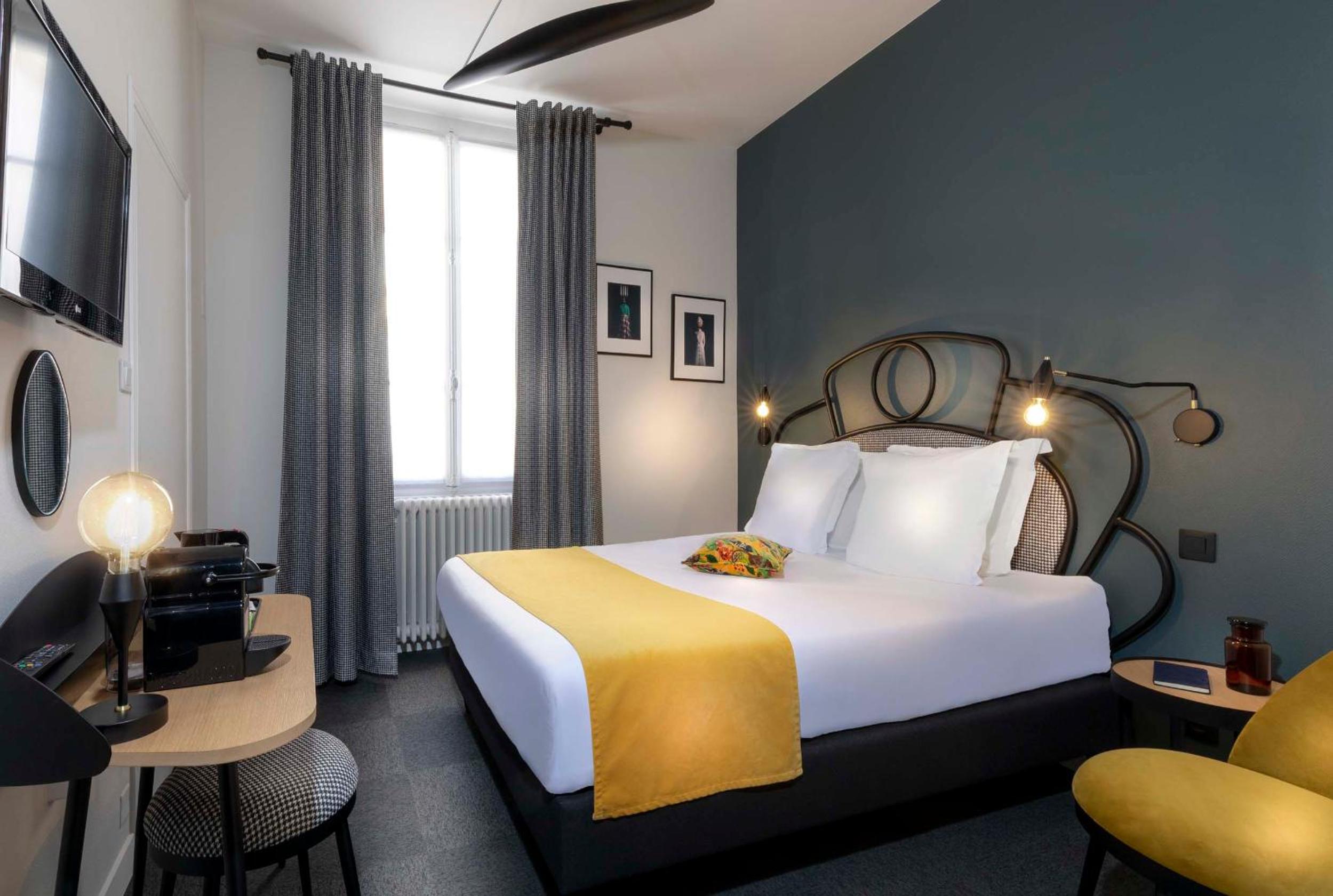 Chalon-Sur-Saone Vacations - Hotel Saint Regis - Property Image 2