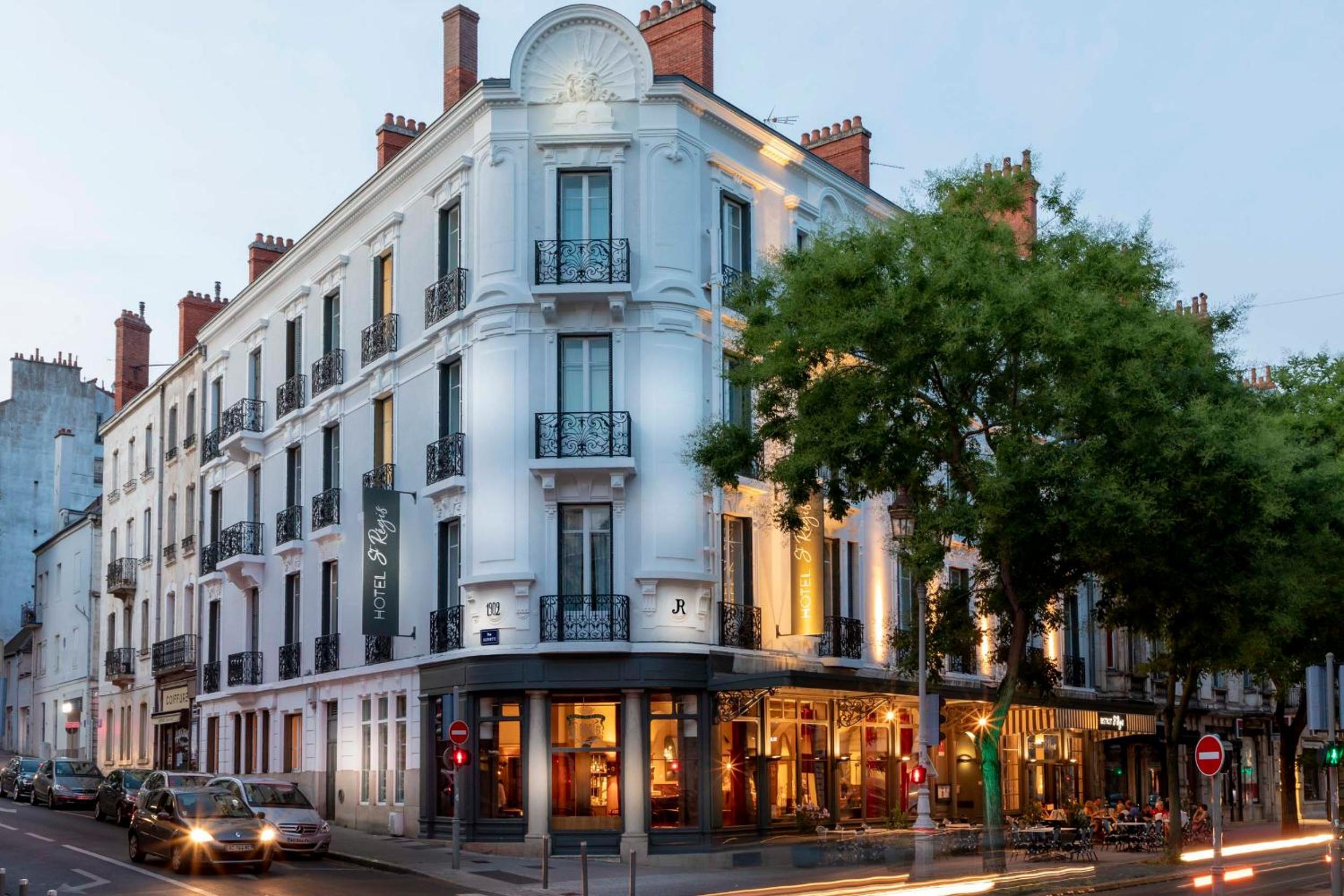 Chalon-Sur-Saone Vacations - Hotel Saint Regis - Property Image 1