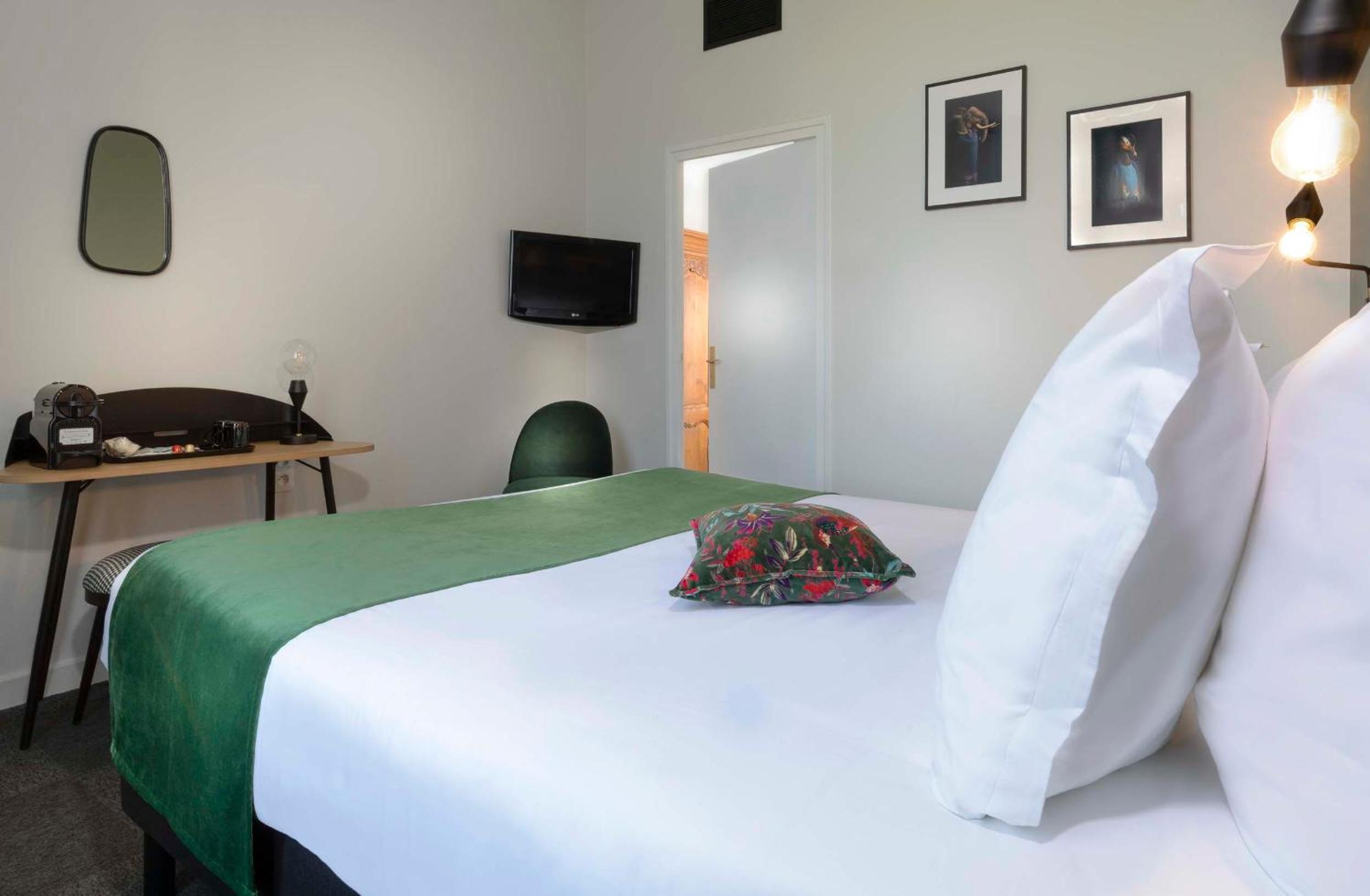 Chalon-Sur-Saone Vacations - Hotel Saint Regis - Property Image 3