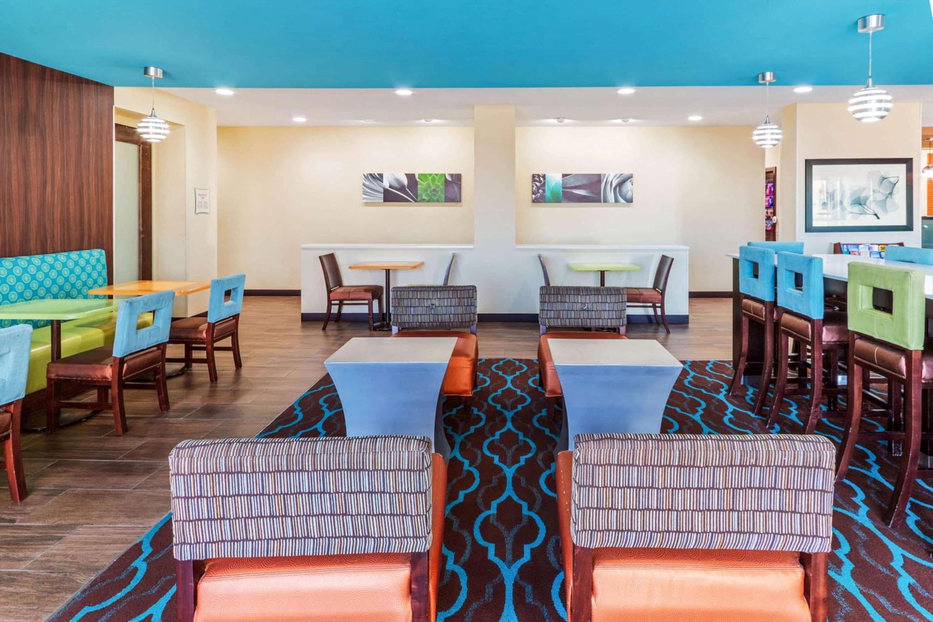 La Quinta by Wyndham Artesia