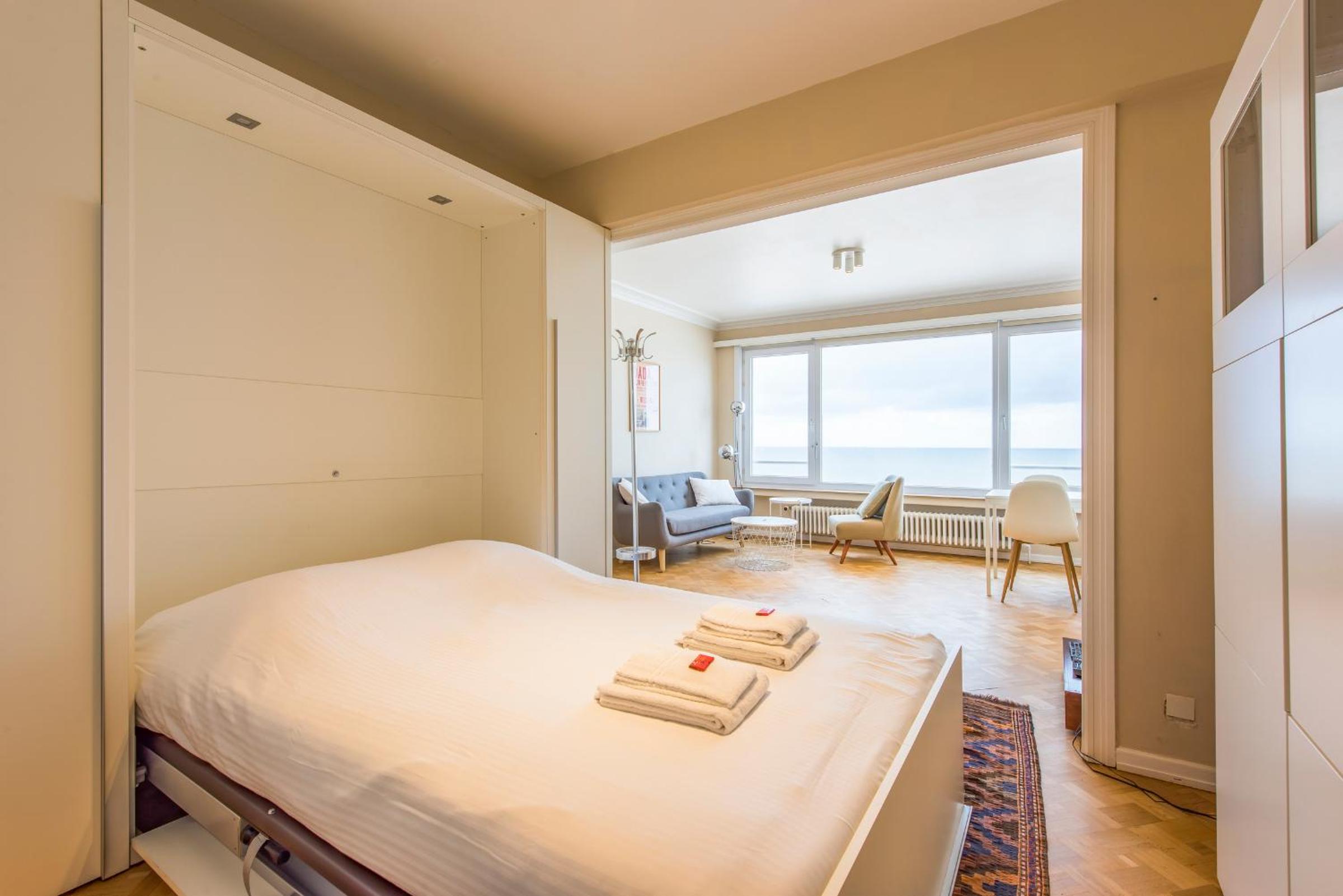 Seaview apartment for 2 in Ostend view 5