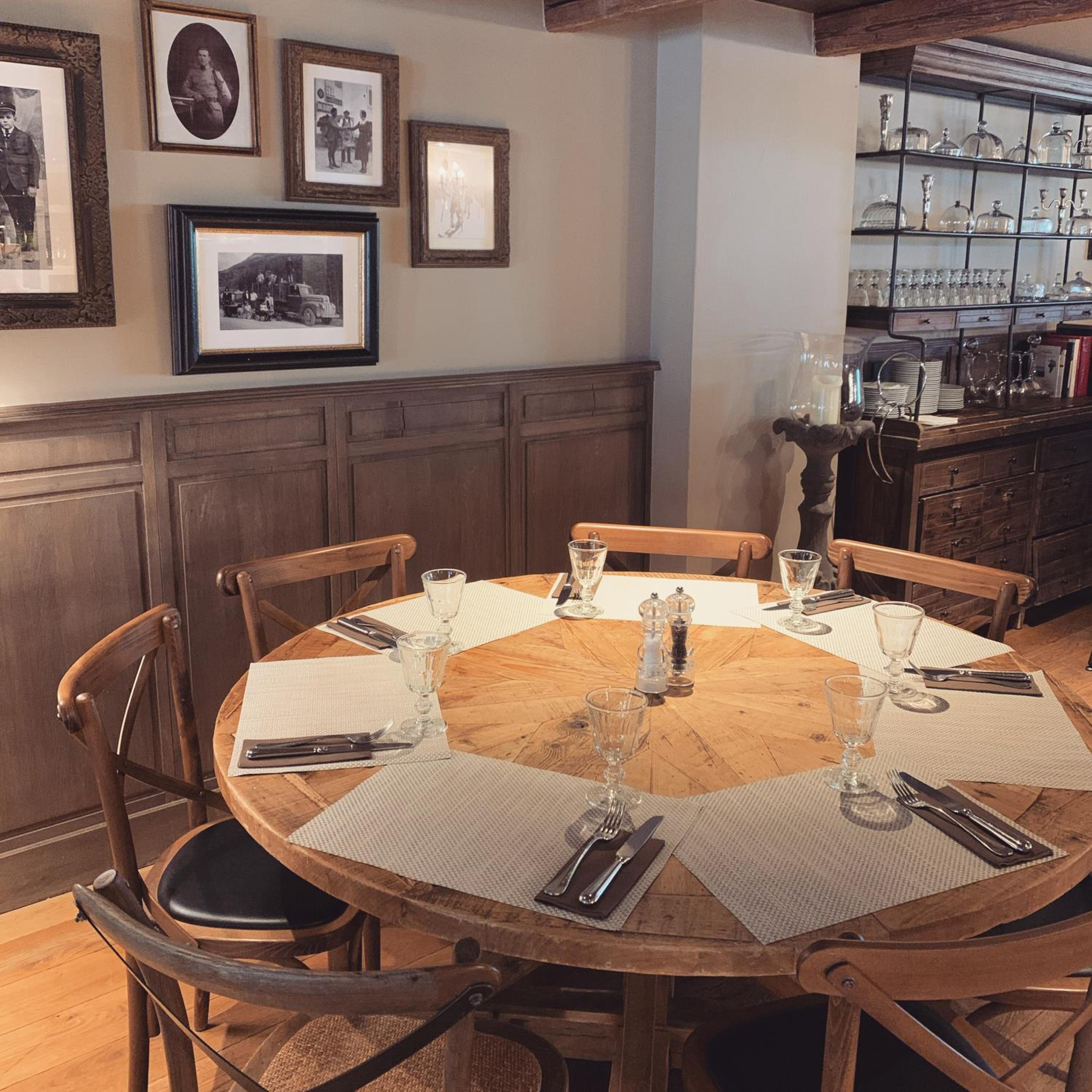 restaurant