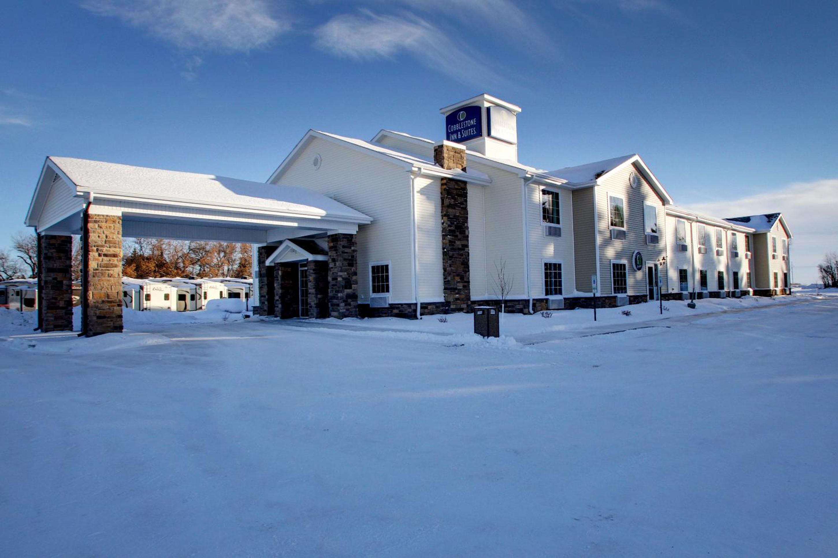 Hotel Cobblestone Inn & Suites - Rugby - Image 1