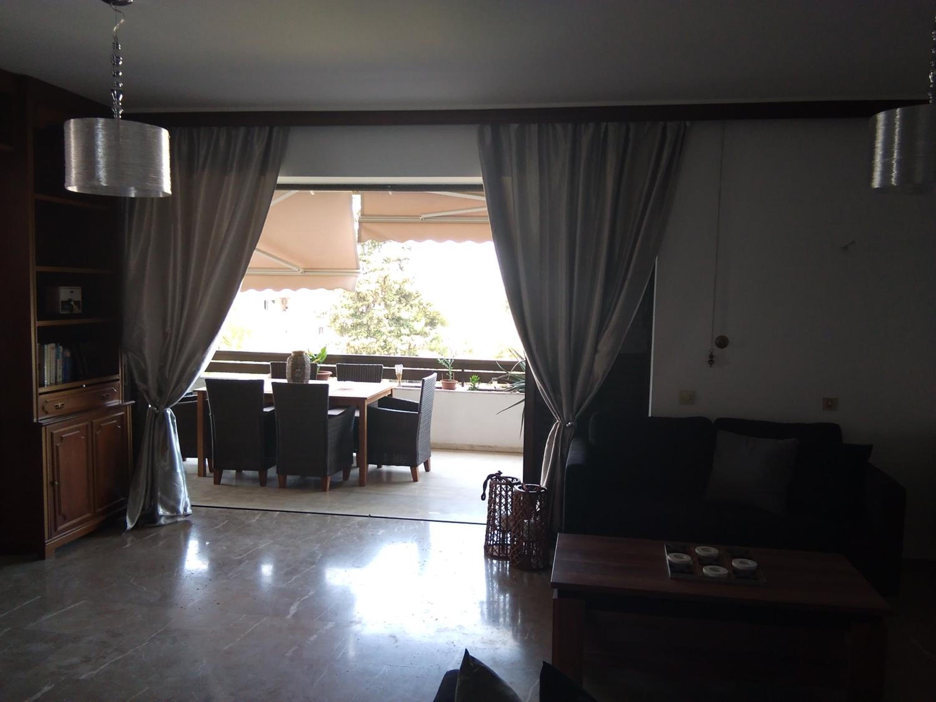 Glyfada Seabreeze Apartment