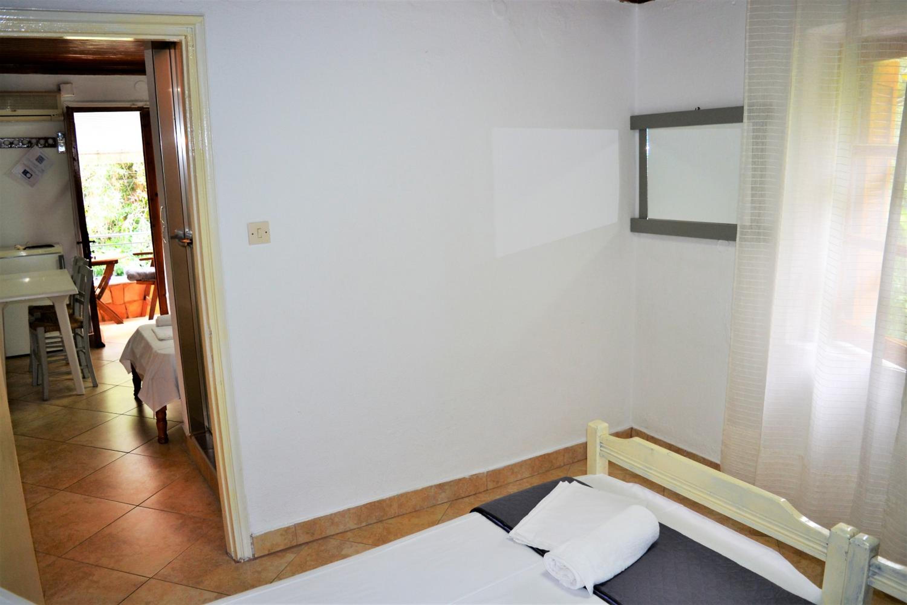 Photo 43