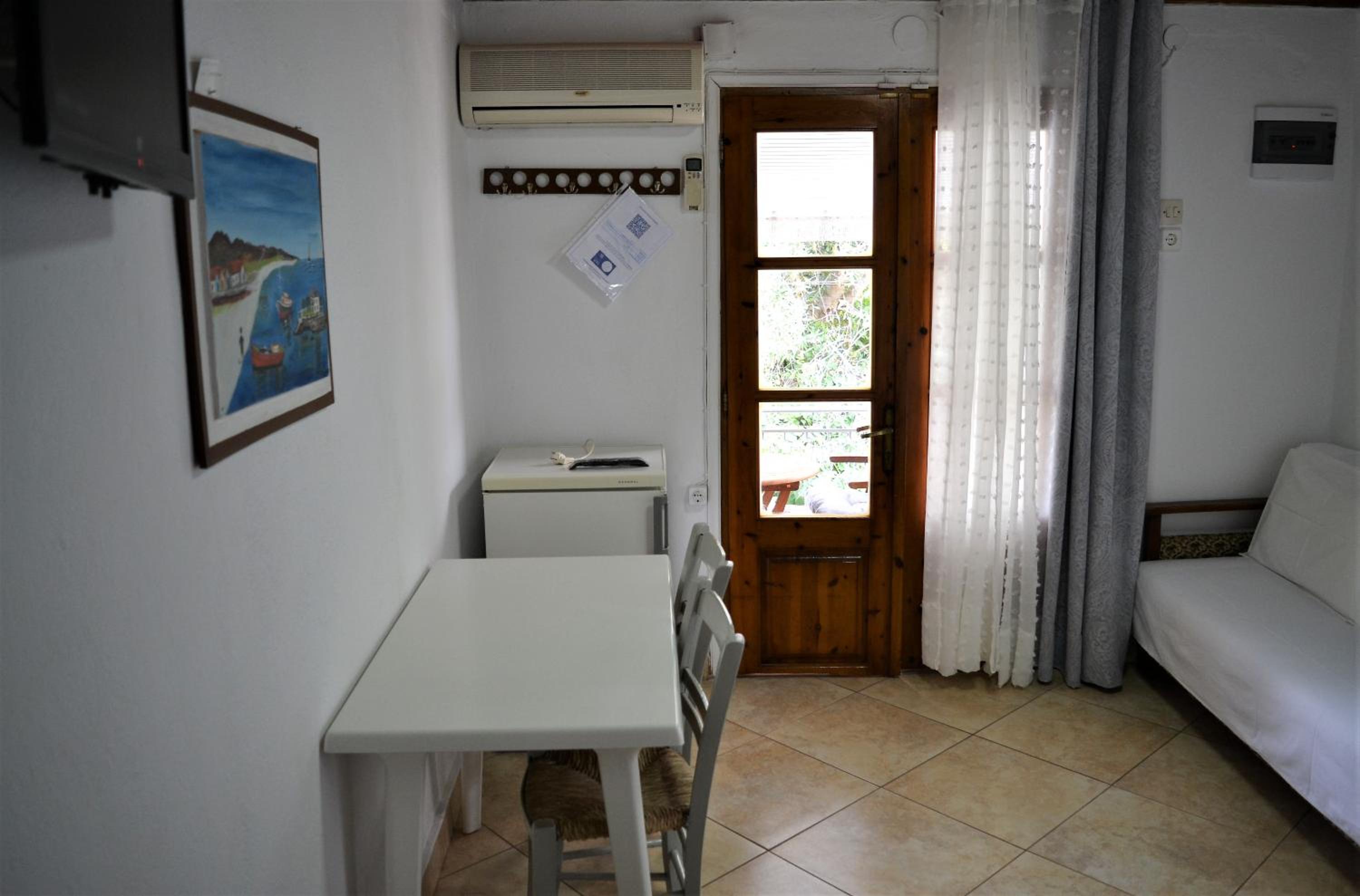 Evaggelou Rooms view 4