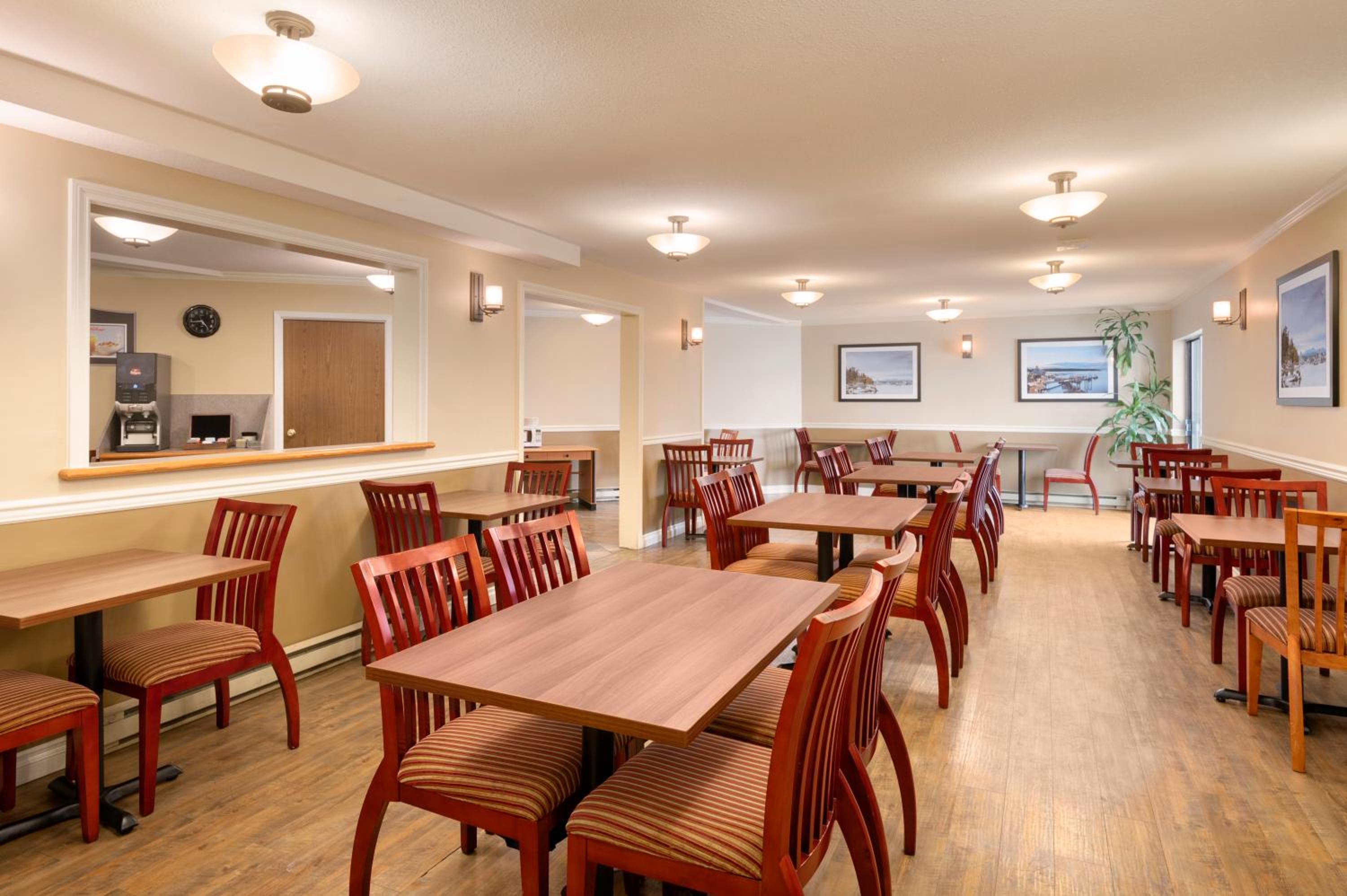 Nanaimo Vacations - Days Inn by Wyndham Nanaimo - Property Image 8