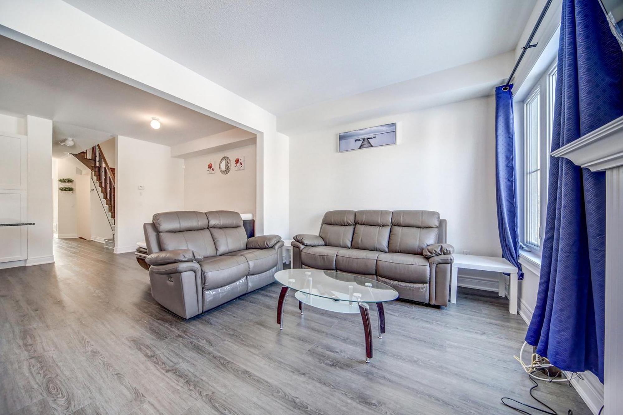 Executive Town Home-Mountain View-Historic Snowbridge Village, Walking Distance to the Resort
