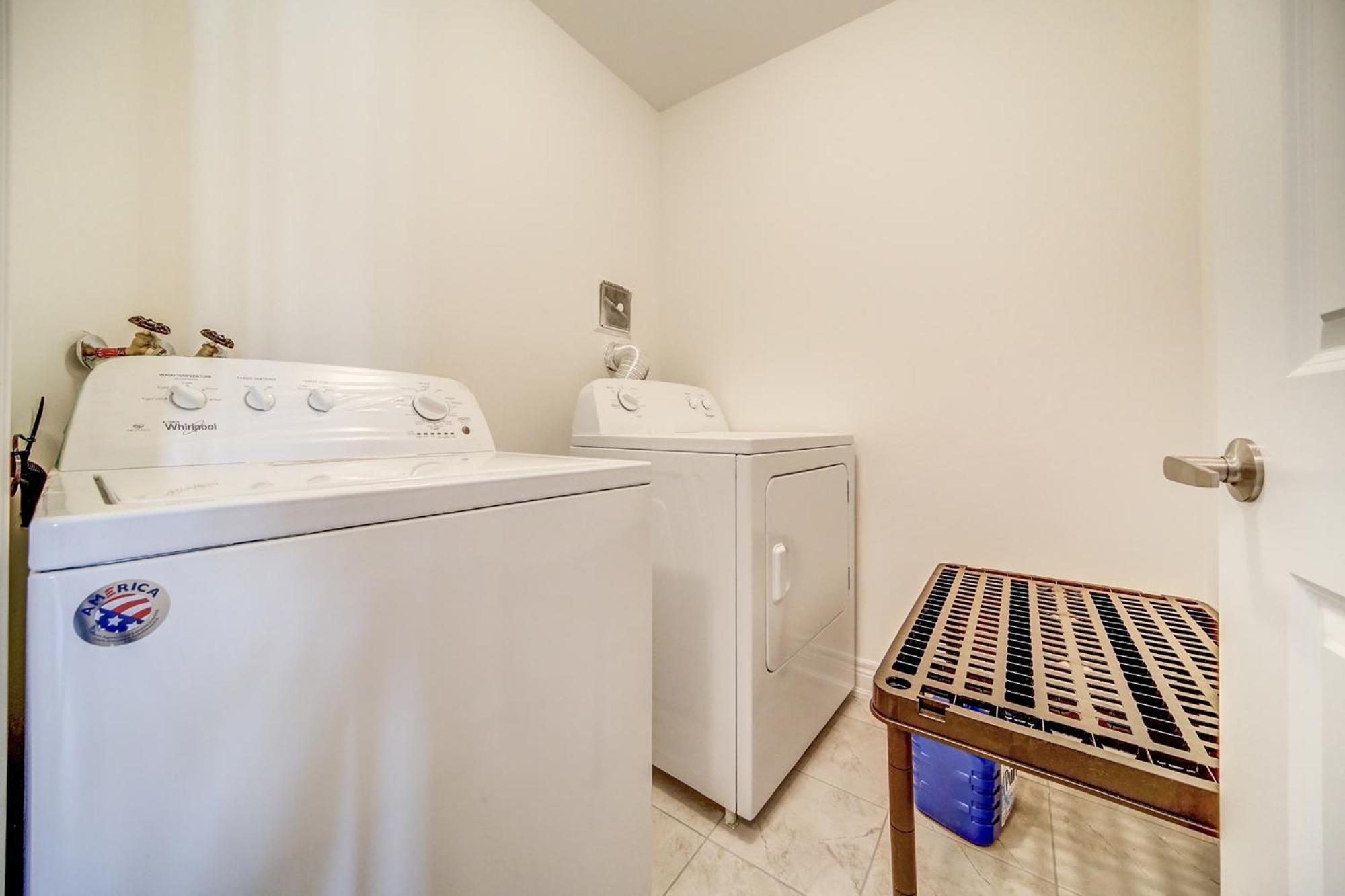 Executive Town Home-Mountain View-Historic Snowbridge Village, Walking Distance to the Resort