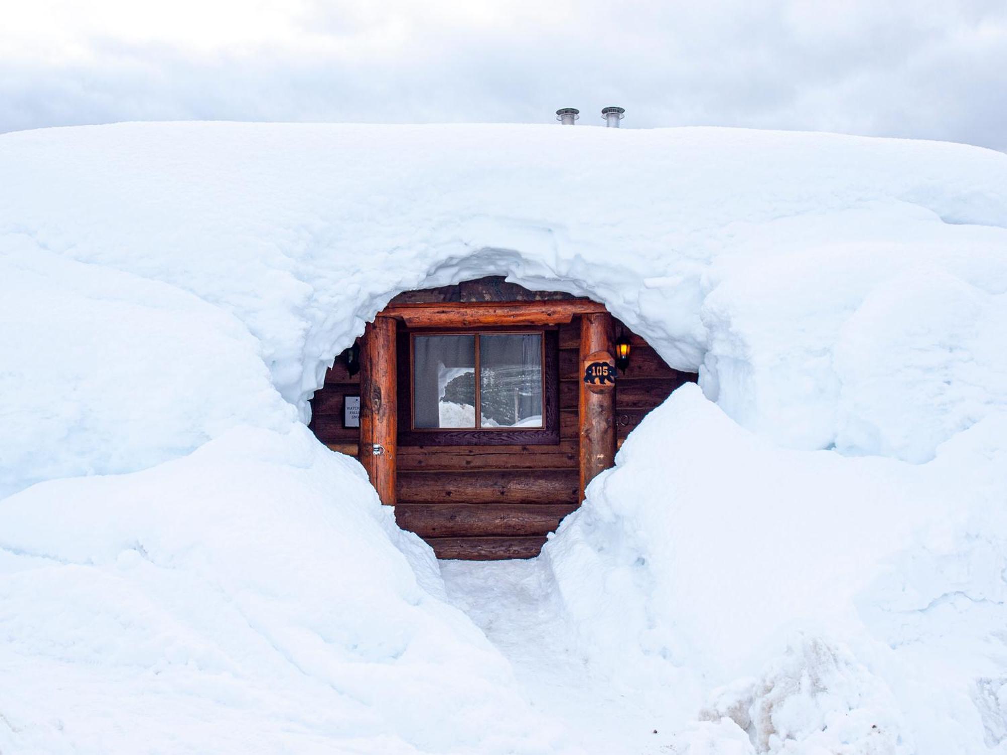 Glacier House Hotel & Resort
