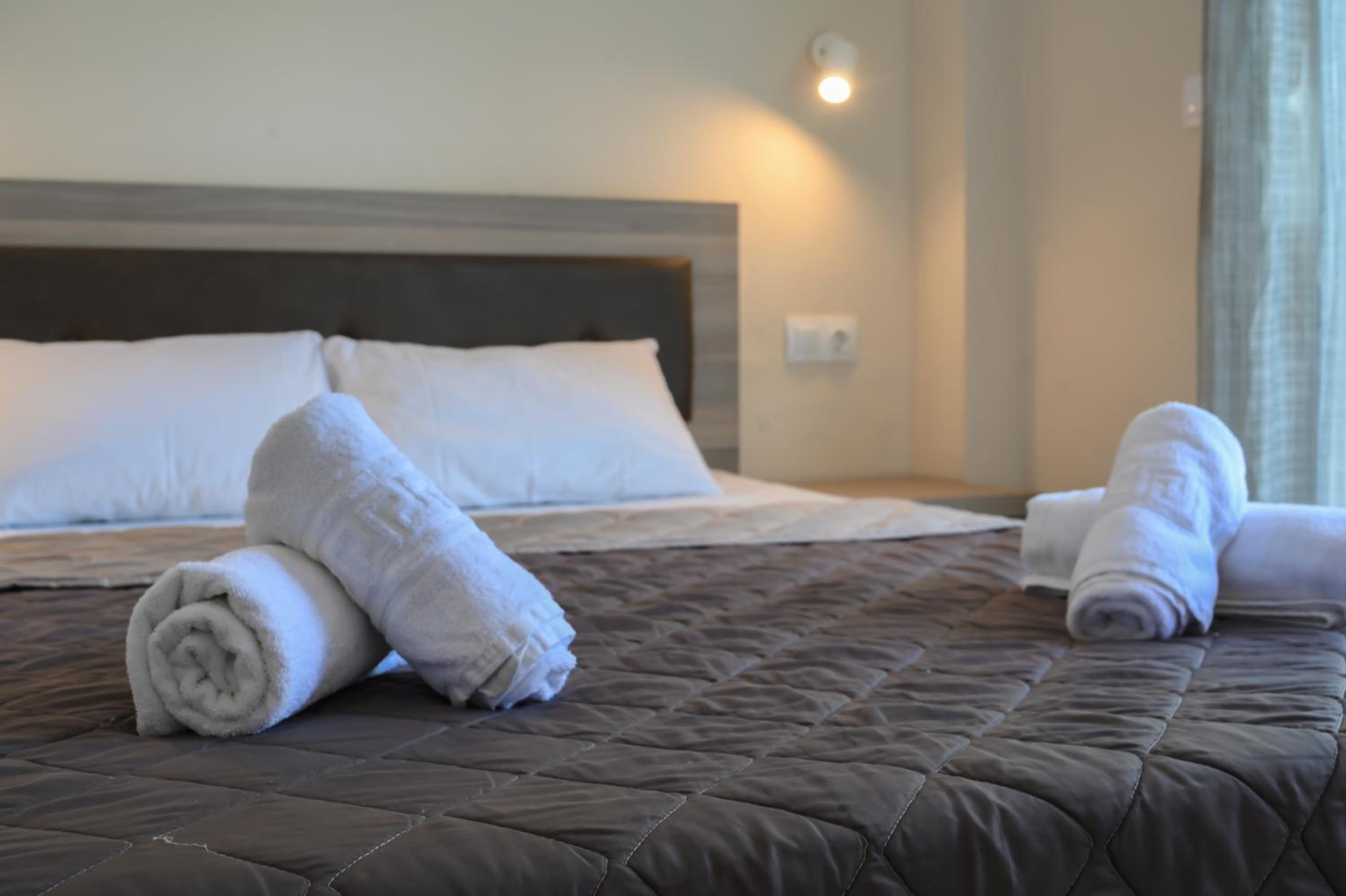 Priona Rooms